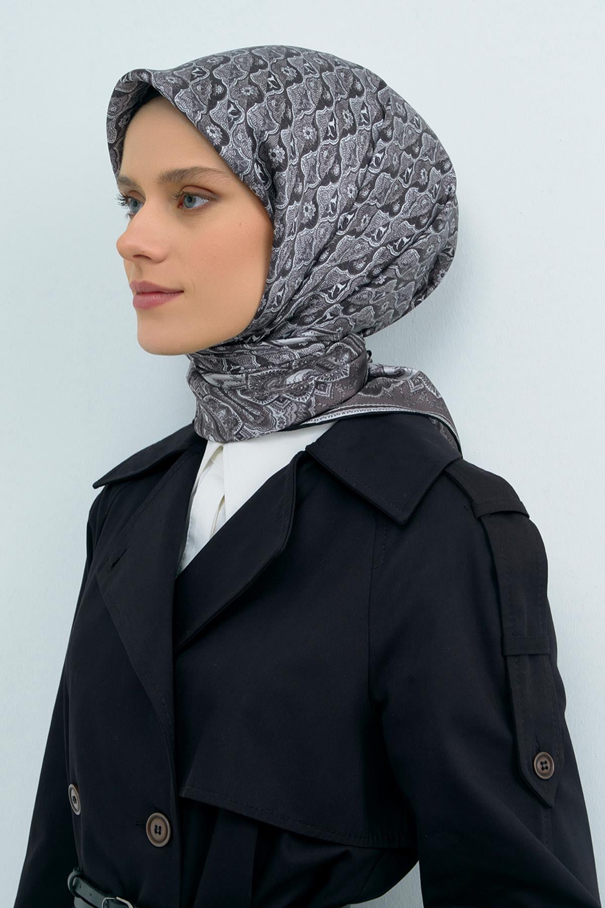 Armine İpek Eşarp 2026 İlkbahar-Yaz - 9518D-01 - Sura