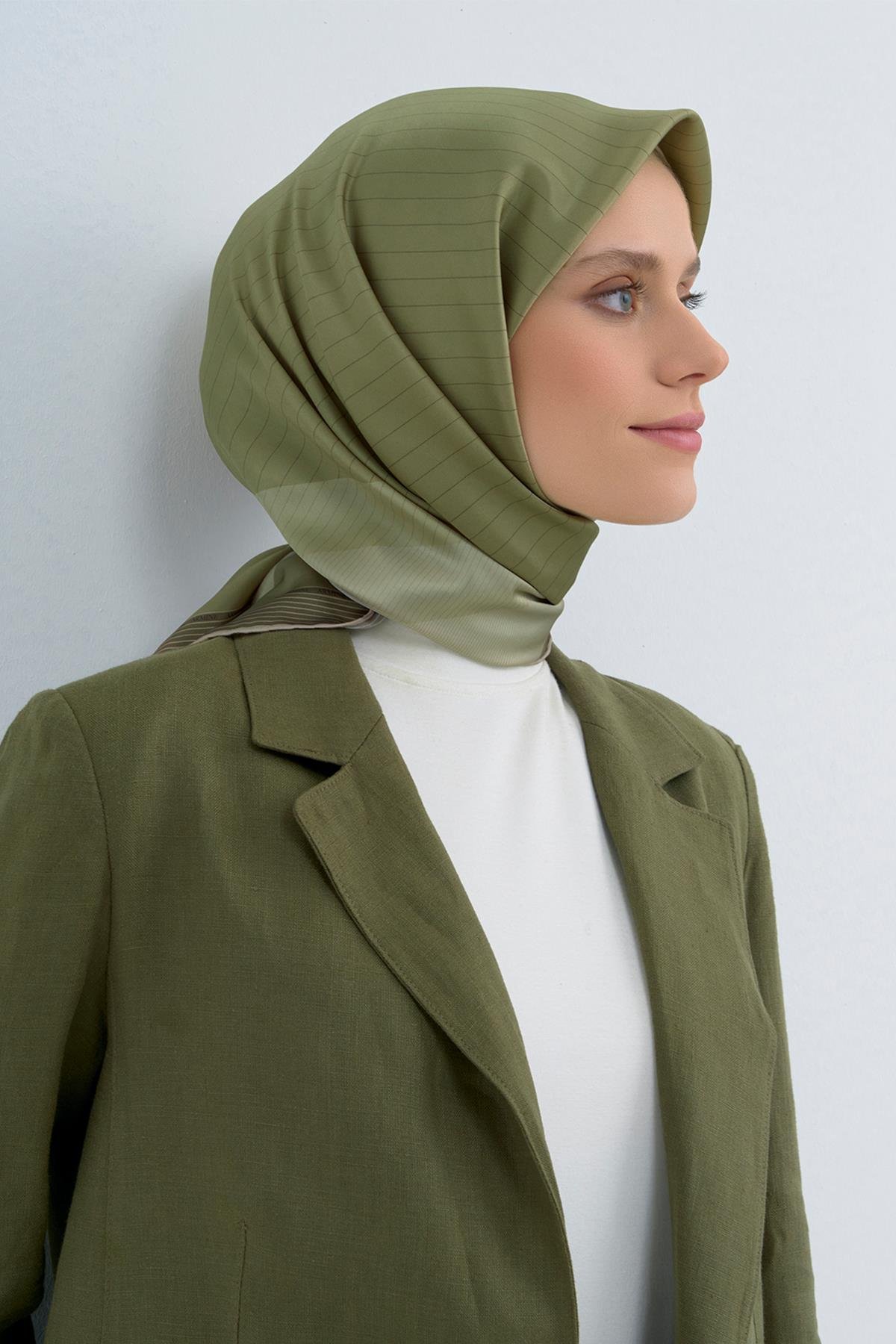 Armine İpek Eşarp 2026 İlkbahar-Yaz - 9526D-36 - Tivil