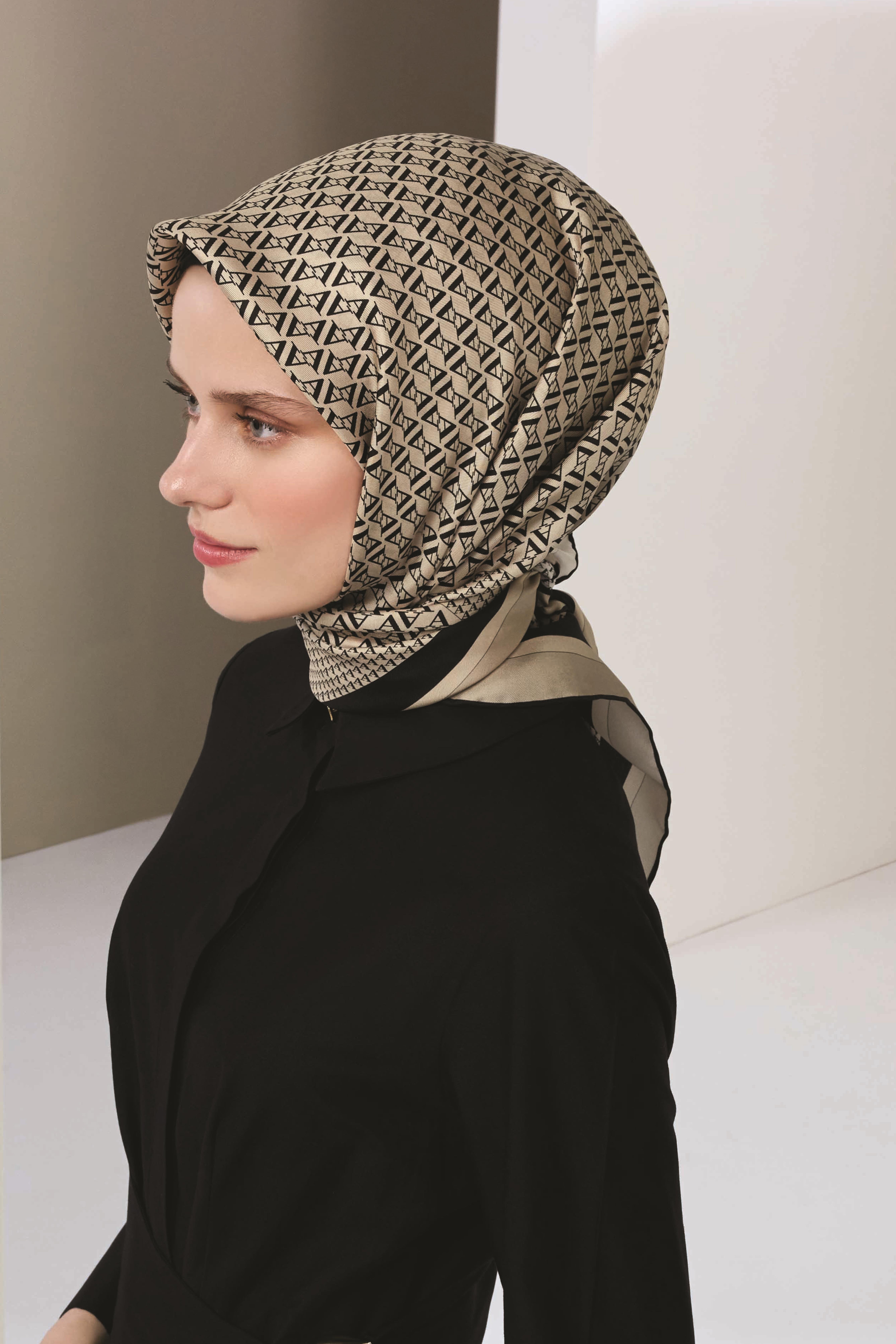 Armine İpek Eşarp 2026 İlkbahar-Yaz - 9502D-03 - Tivil