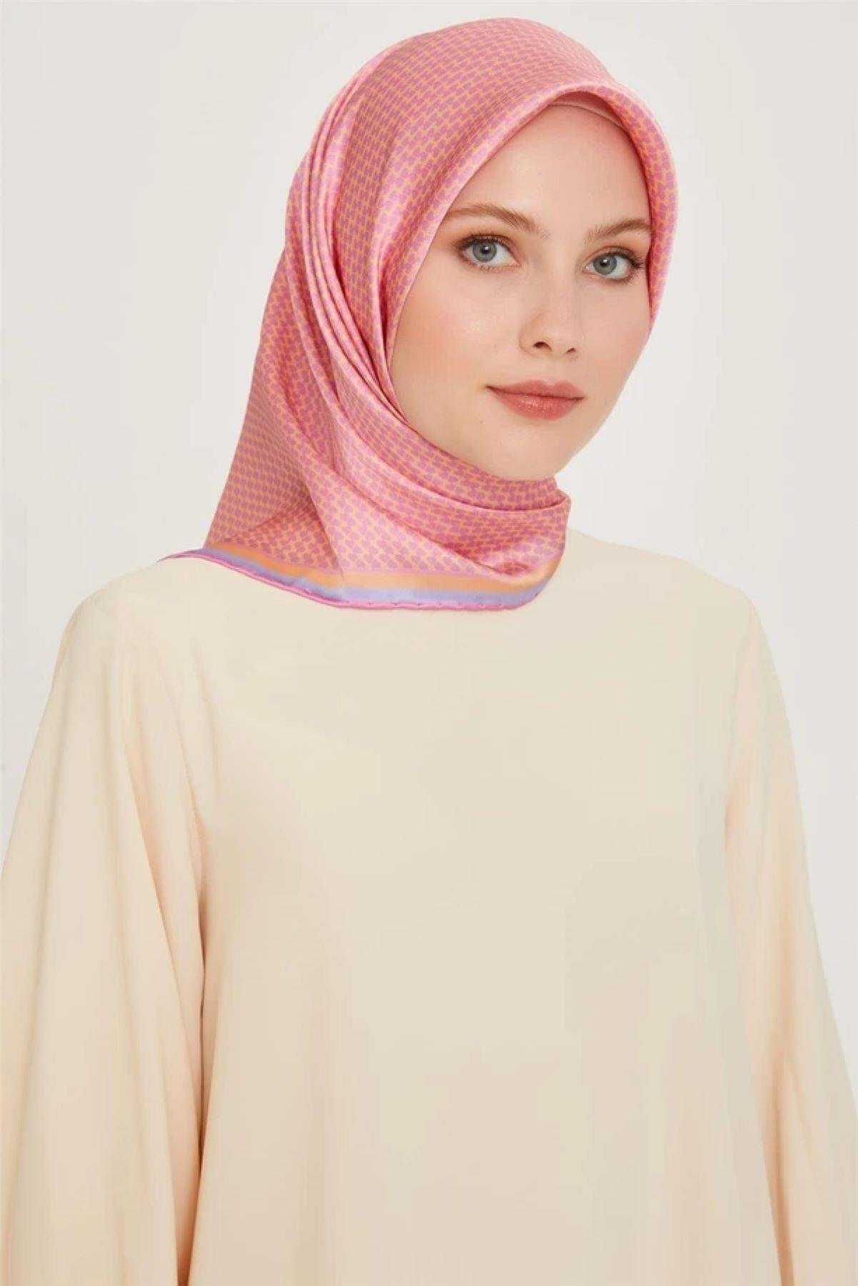 Armine İpek Eşarp - 9243D-52 - Sura