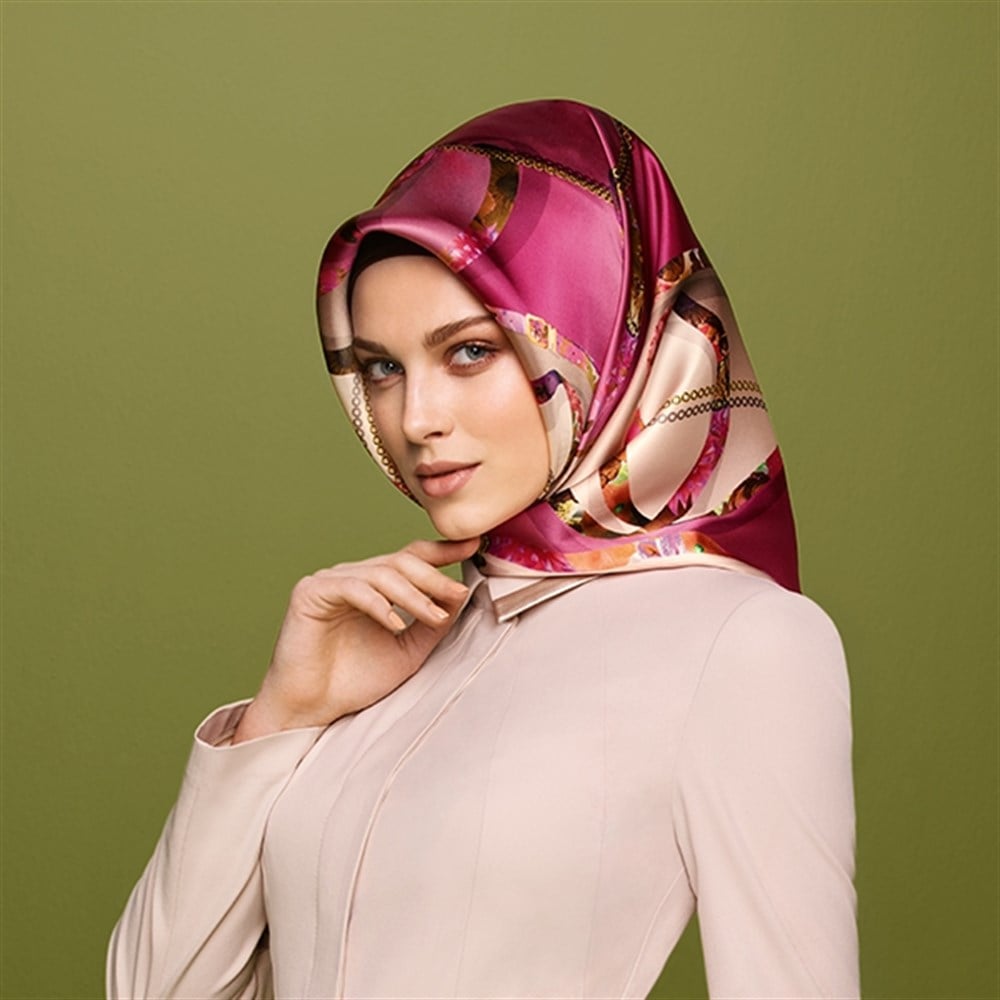 Armine İpek Eşarp Nostalji Serisi - 7413D 03 - Sura - Pembe Çiçek Kemerli Desen