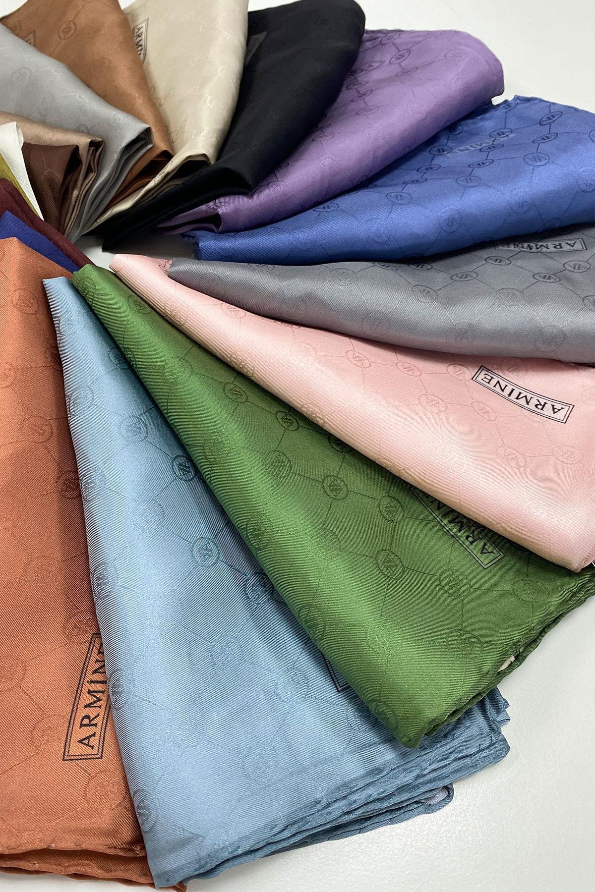 Armine Jakarlı İpek Eşarp - Monogram Desen - 114804 - Taş