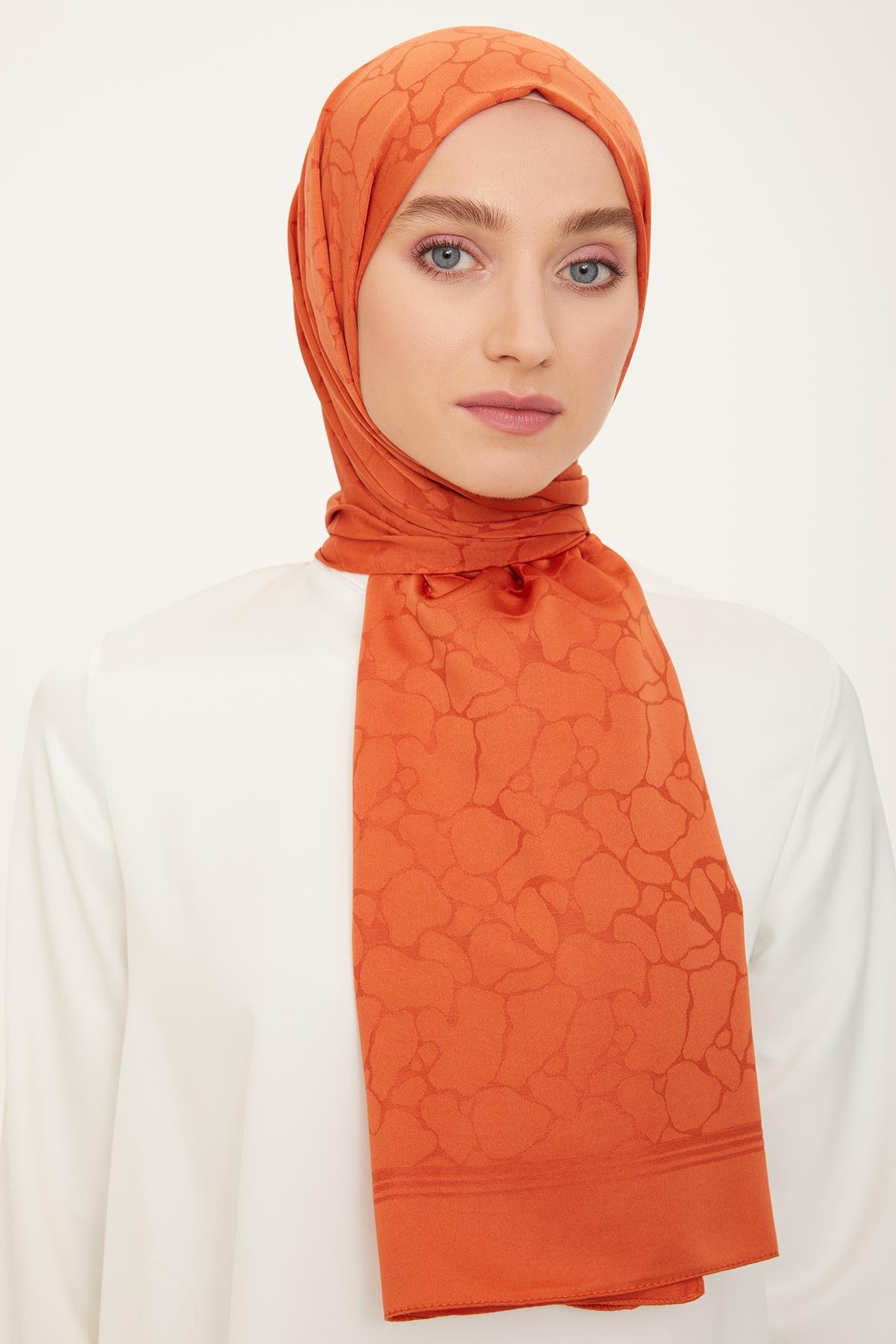 Armine Jakarlı Safir Şal - AT1SFR - 37 - Renk