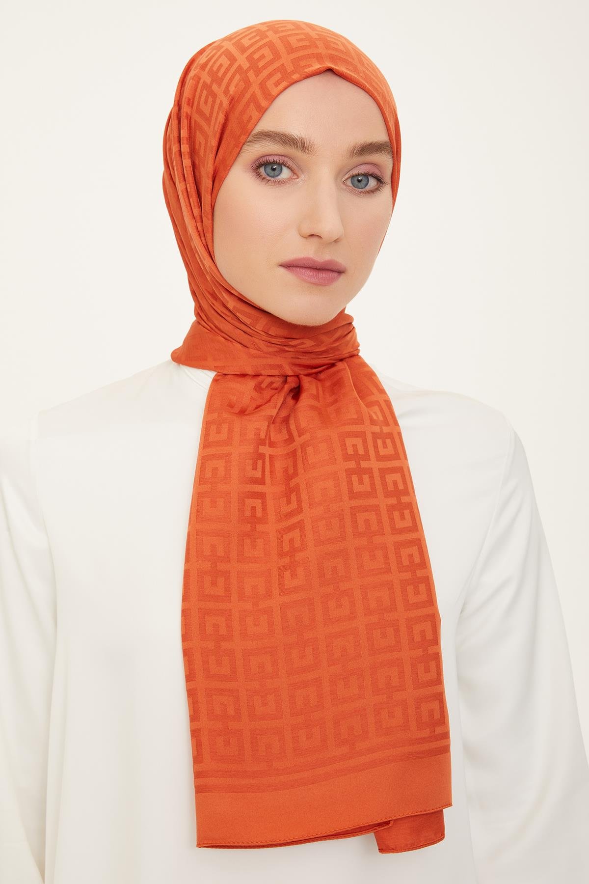 Armine Jakarlı Safir Şal - AT2SFR - 37 - Renk