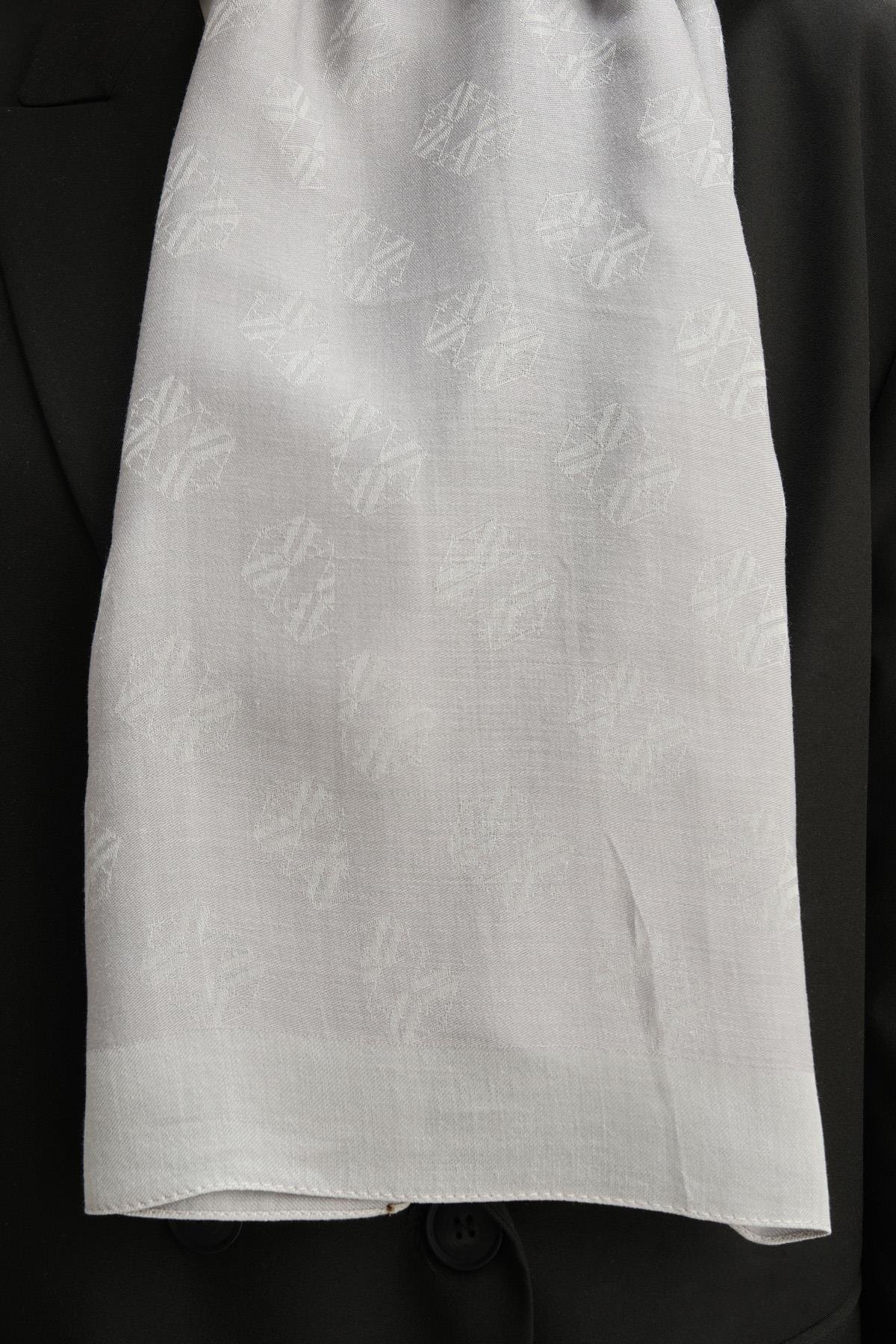 Armine Tensel İpek Şal 1 - Minimal Monogram Desen - 3295 - Açık Gri