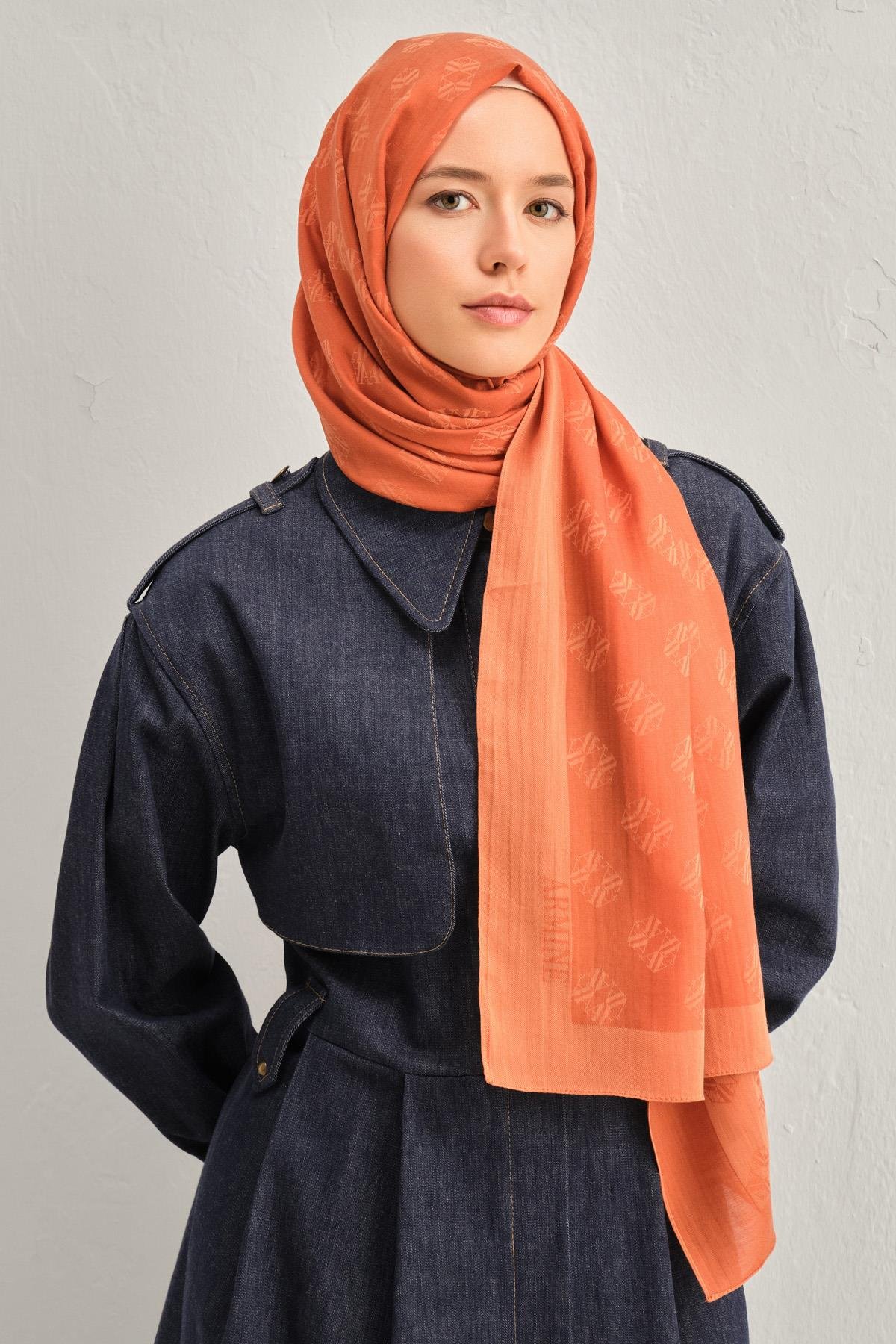 Armine Tensel İpek Şal 1 - Minimal Monogram Desen - 32106 - Turuncu