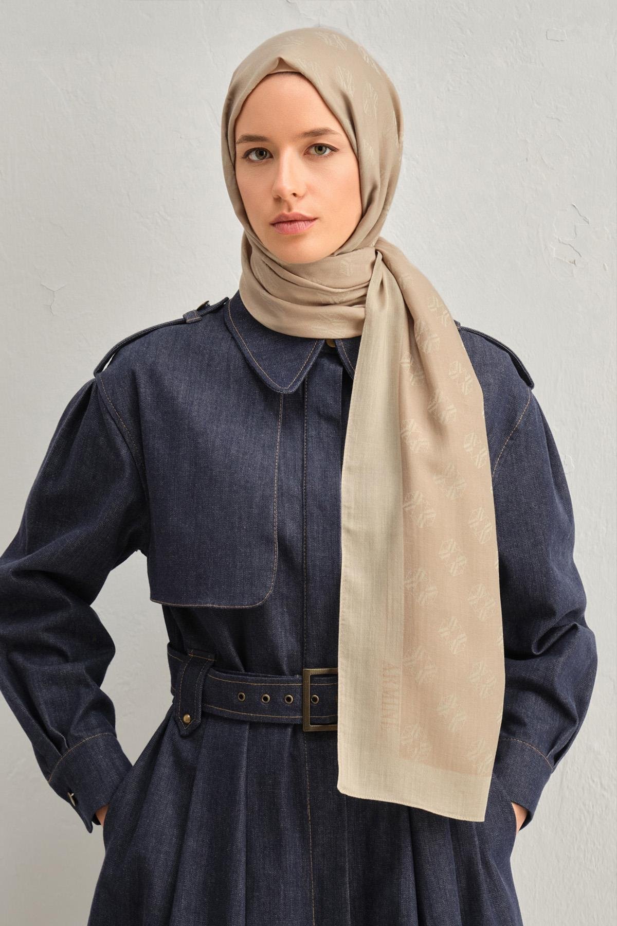 Armine Tensel İpek Şal 1 - Minimal Monogram Desen - 32102 - Latte