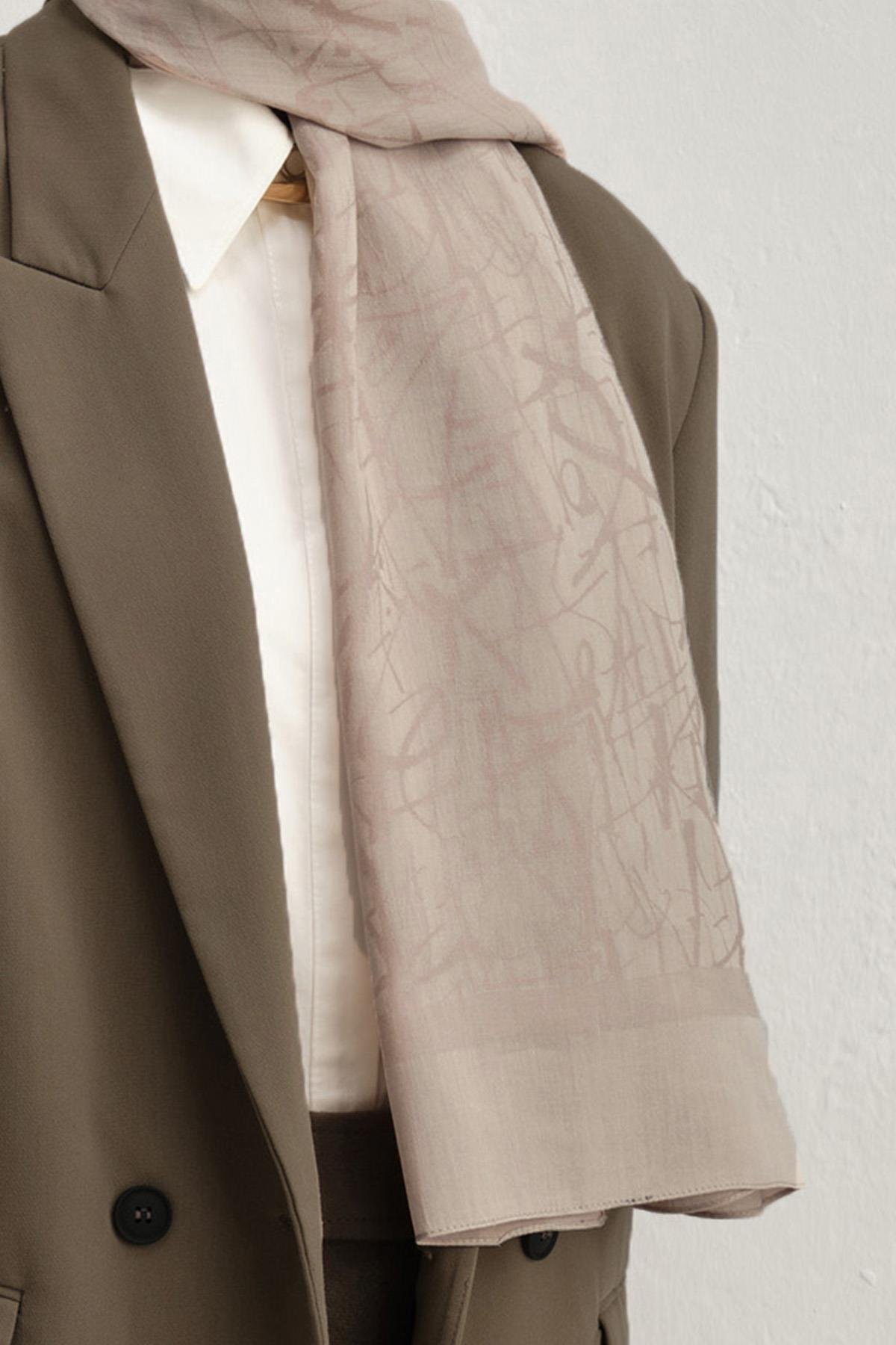 Armine Tensel İpek Şal 3 - Kaligrafi Desen - 32103 - Sütlü Kahve