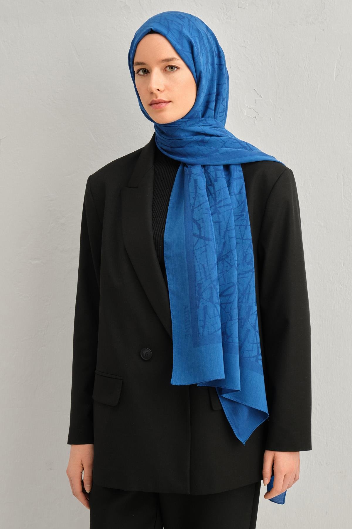 Armine Tensel İpek Şal 3 - Kaligrafi Desen - 32115 - Saks Mavisi