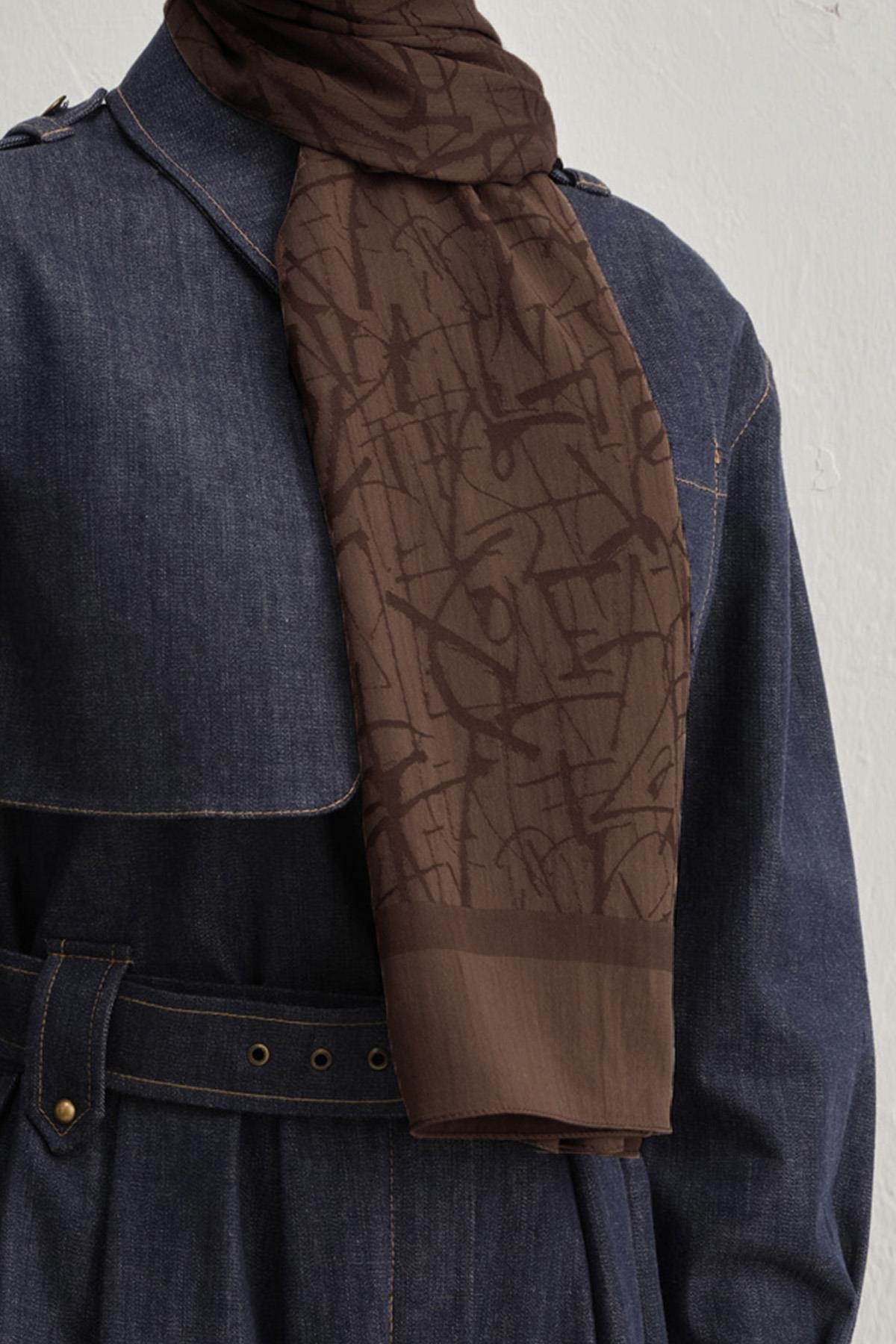 Armine Tensel İpek Şal 3 - Kaligrafi Desen - 32105 - Kahverengi