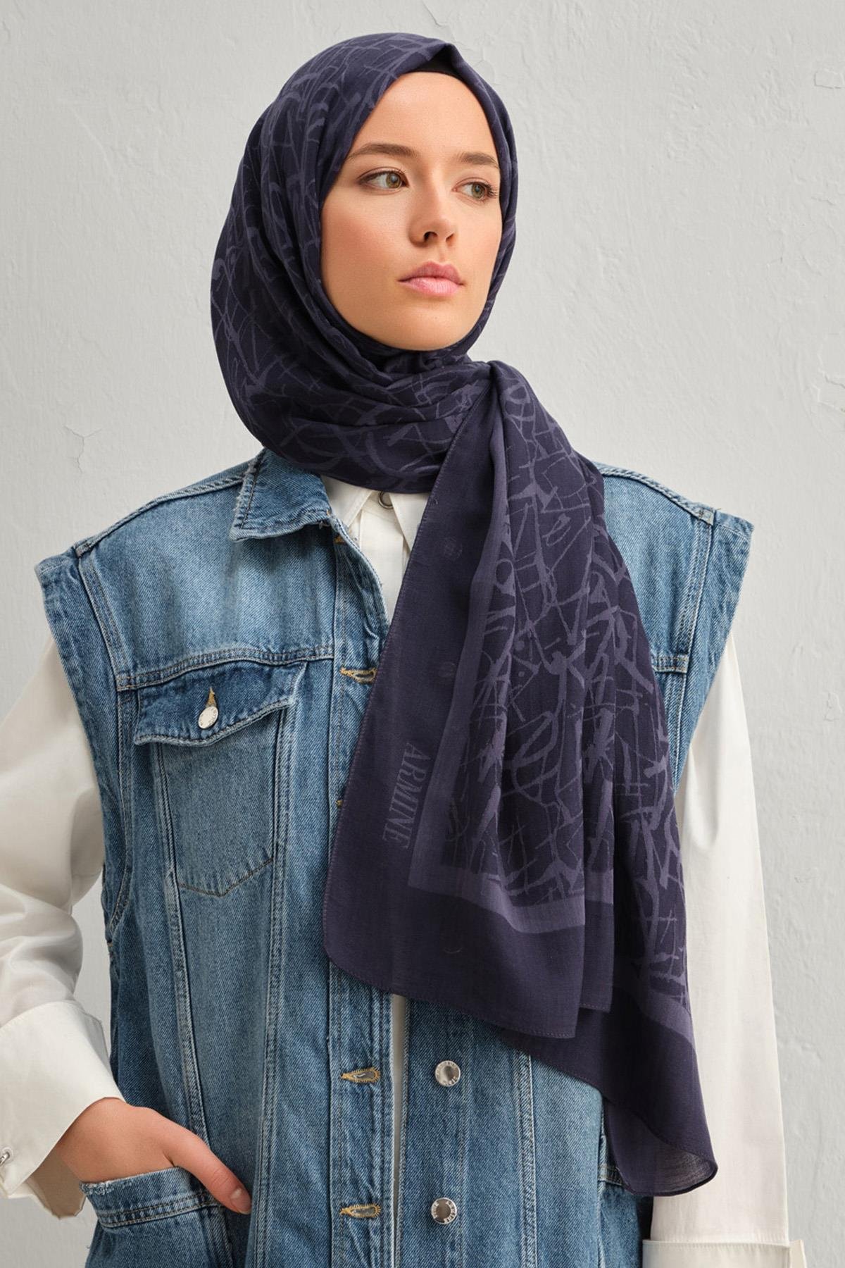 Armine Tensel İpek Şal 3 - Kaligrafi Desen - 3293 - Lacivert