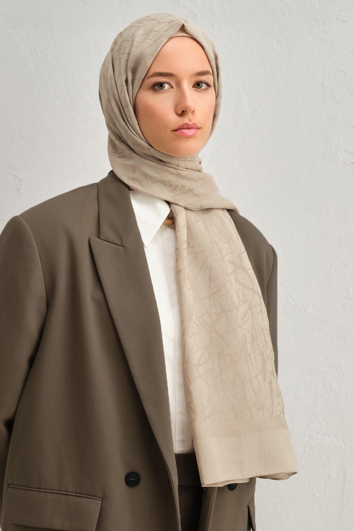 Armine Tensel İpek Şal 3 - Kaligrafi Desen - 32102 - Latte