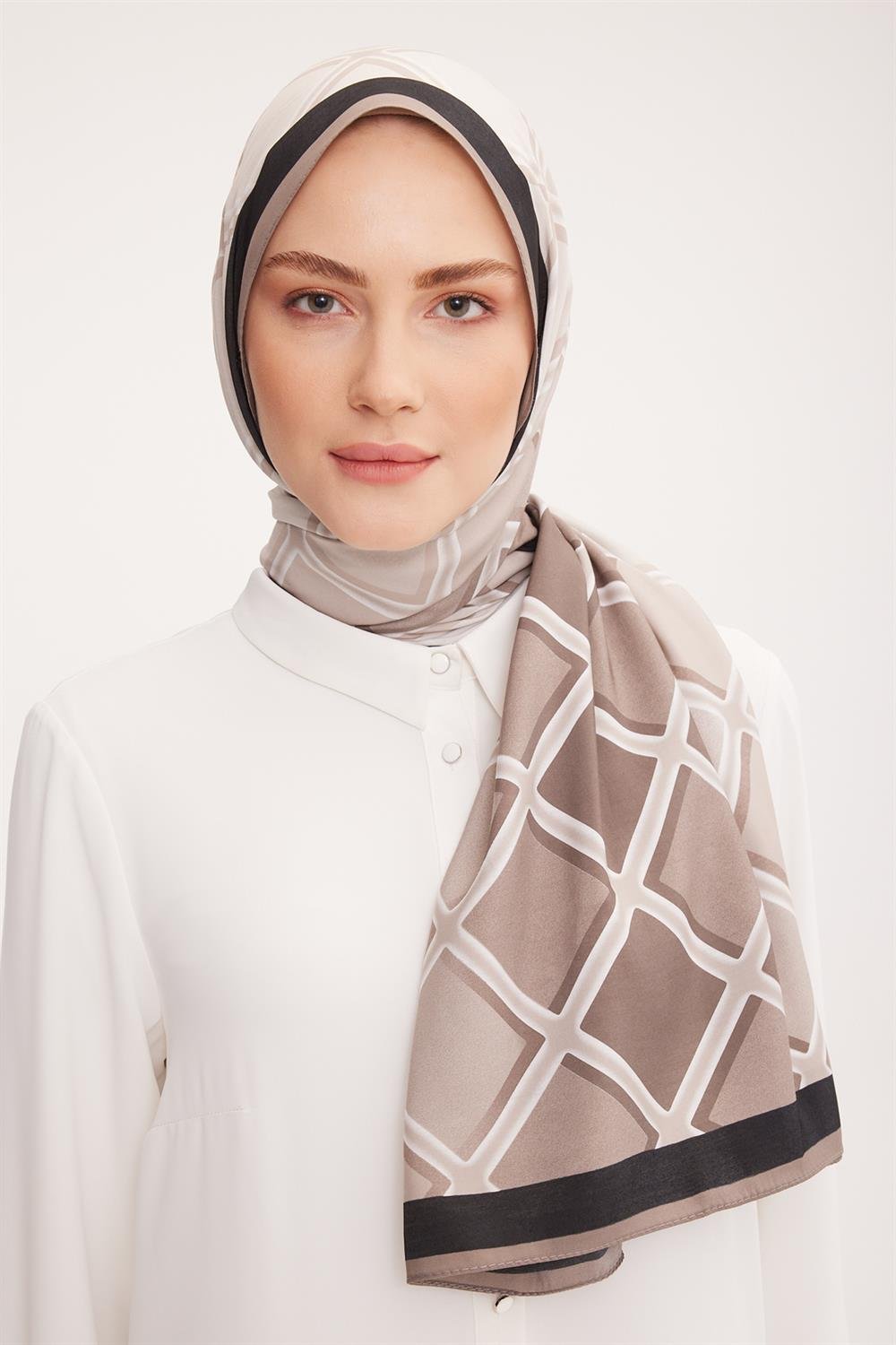 Armine Trend Modal Şal - Karo Desen - 5338-02
