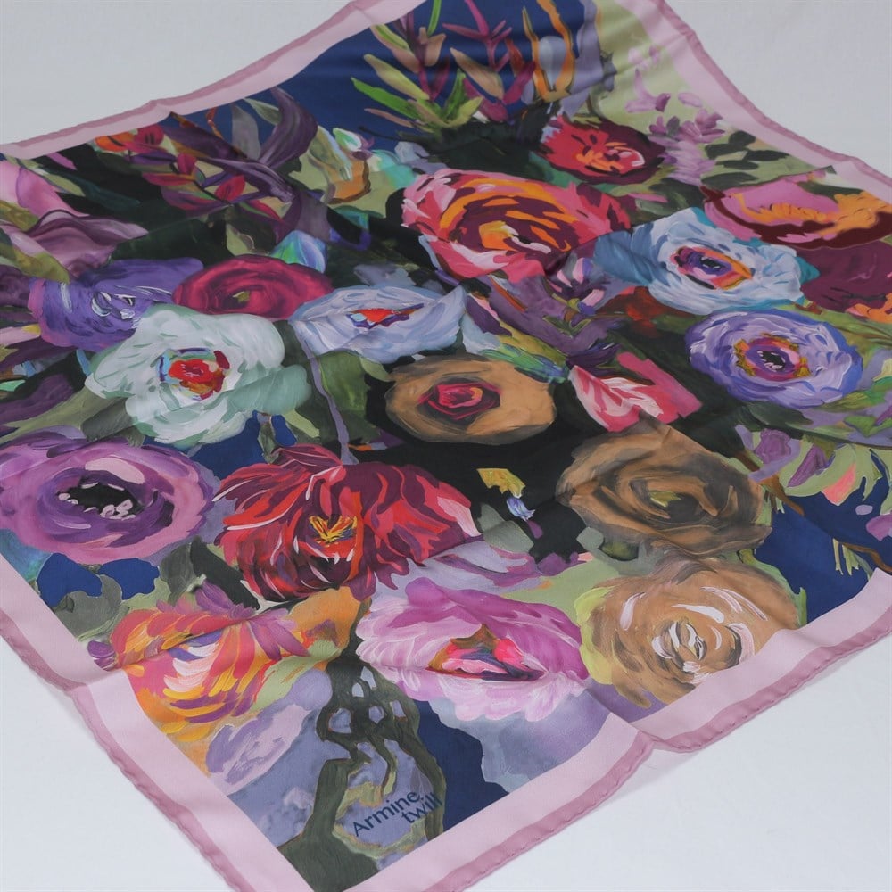 Armine Twill Eşarp - 1034P 39 - El Boyaması Çiçek Deseni - Şeker Pembe