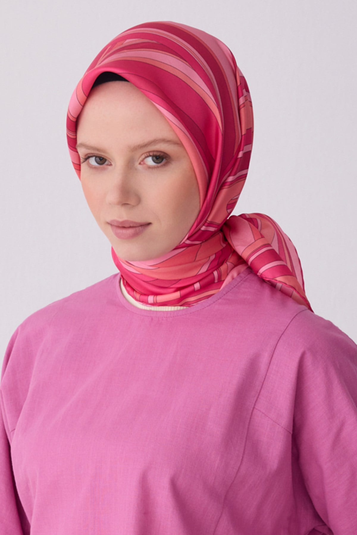 Belli İpek Eşarp - 4311D-81 - Tivil