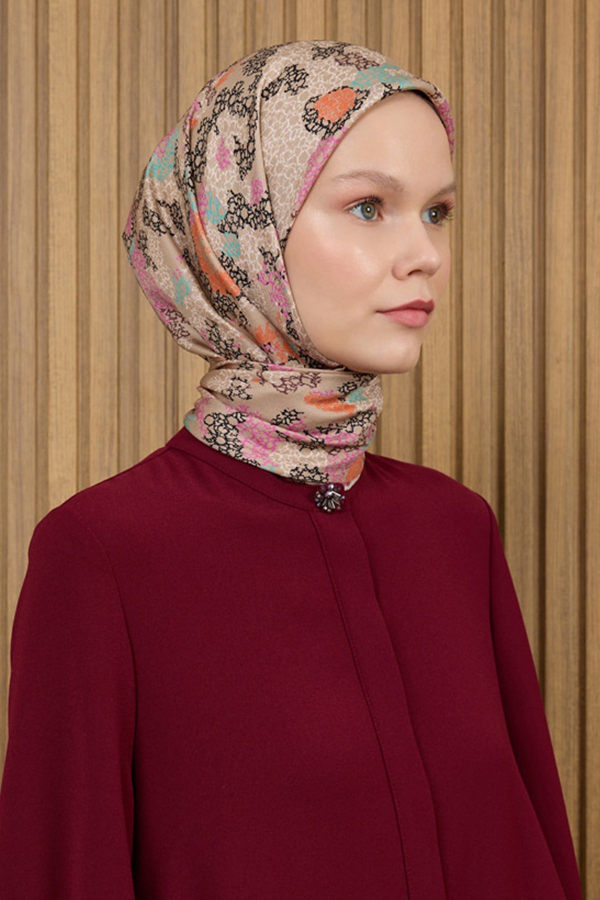 Cacharel Twill İpek Eşarp - 2026 İlkbahar-Yaz - 9142313-931 - Tivil