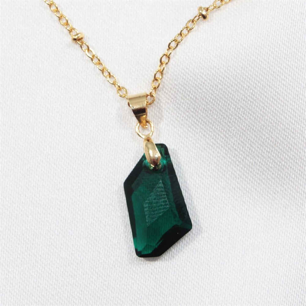 Swarovski Kristalli Zümrüt Yeşili Asimetrik Kolye - VK252