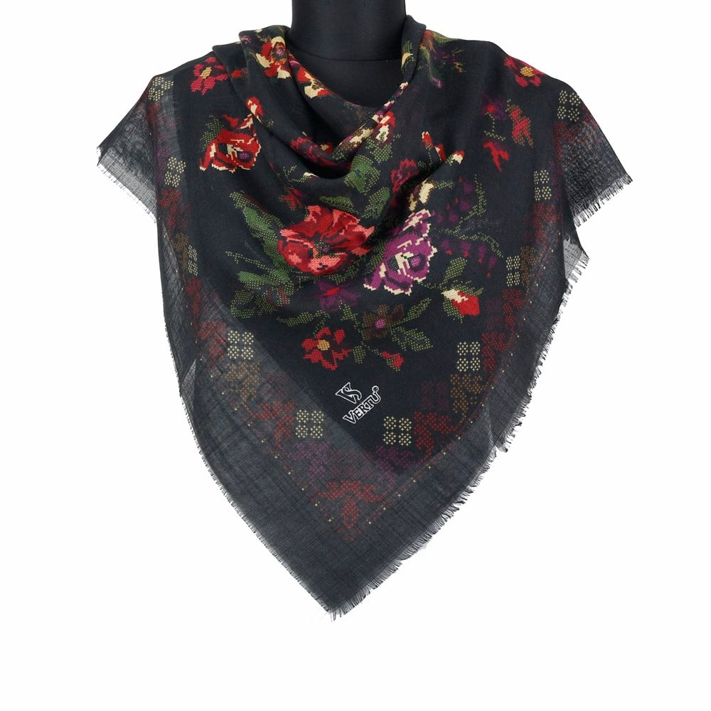 Vertu Kanaviçe Desen Flamlı Eşarp - 02 Siyah
