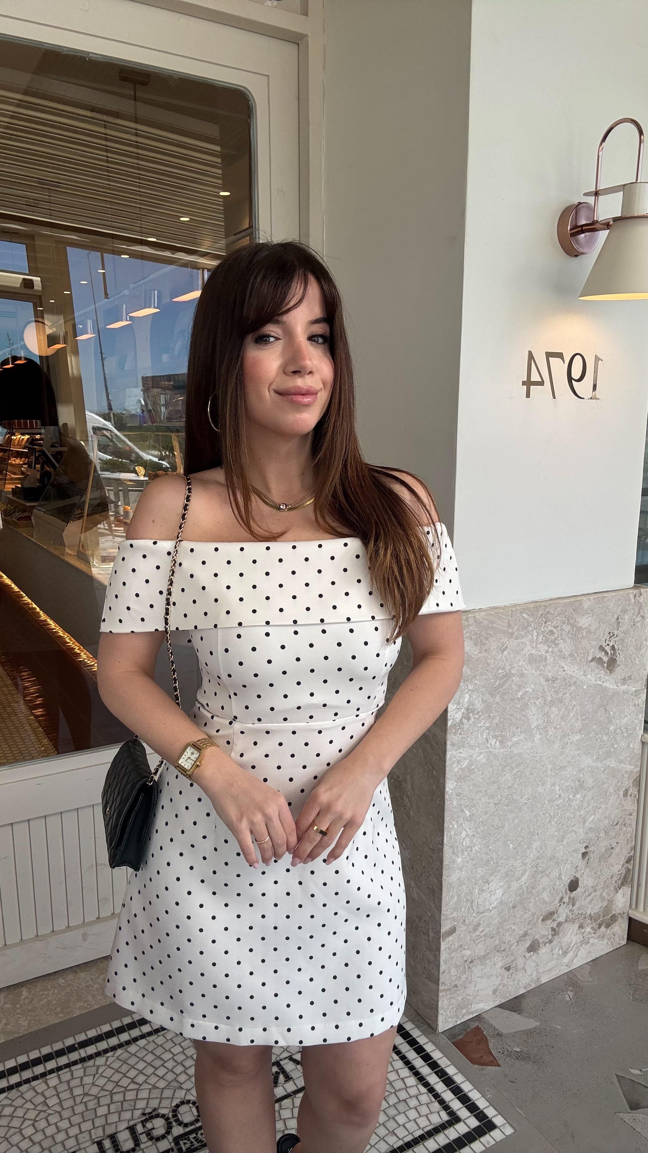 49161 Beyaz Puantiyeli Madonna Yaka Mini Elbise