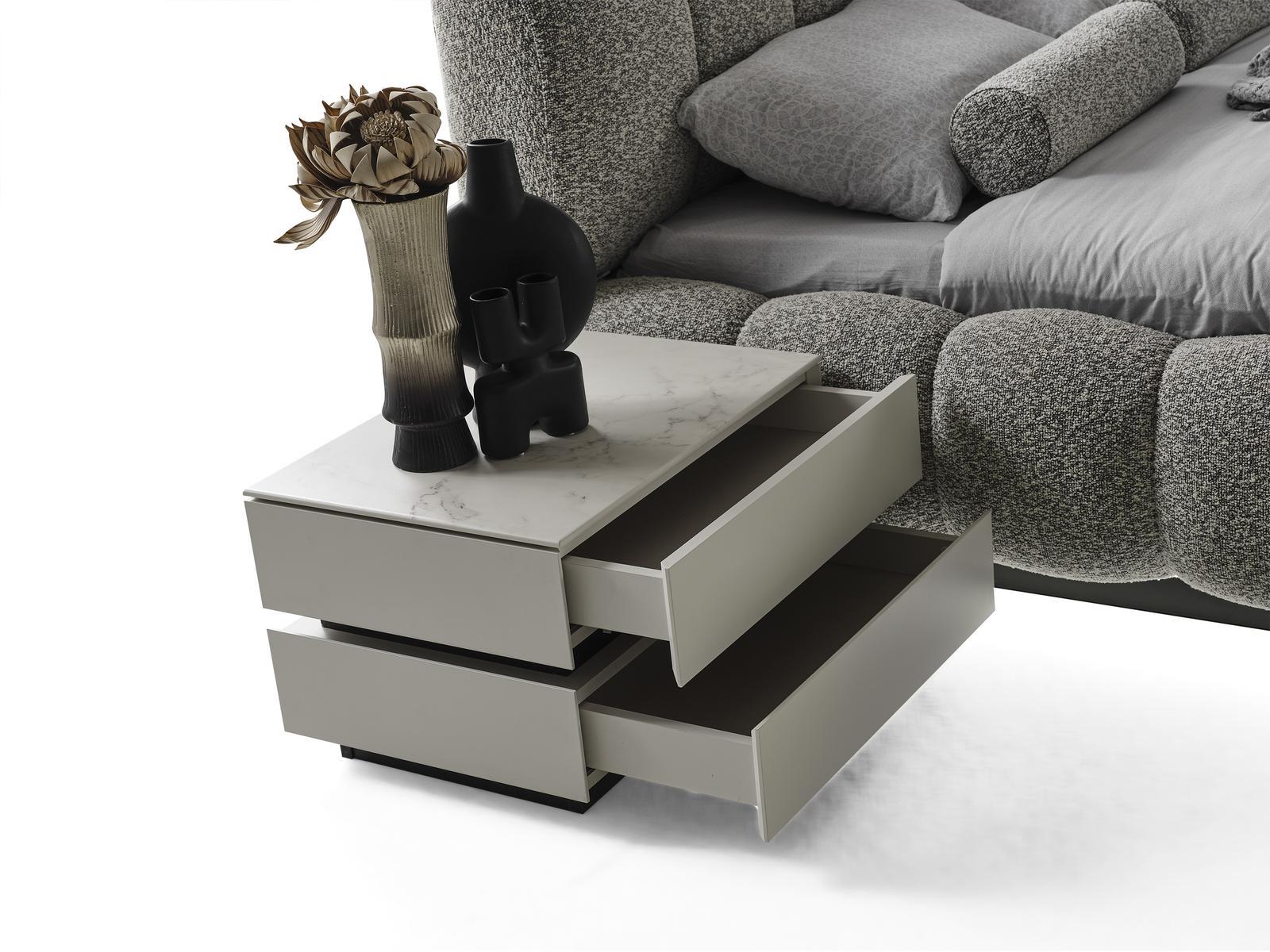 ASHLEY YATAK ODASI TAKIMI