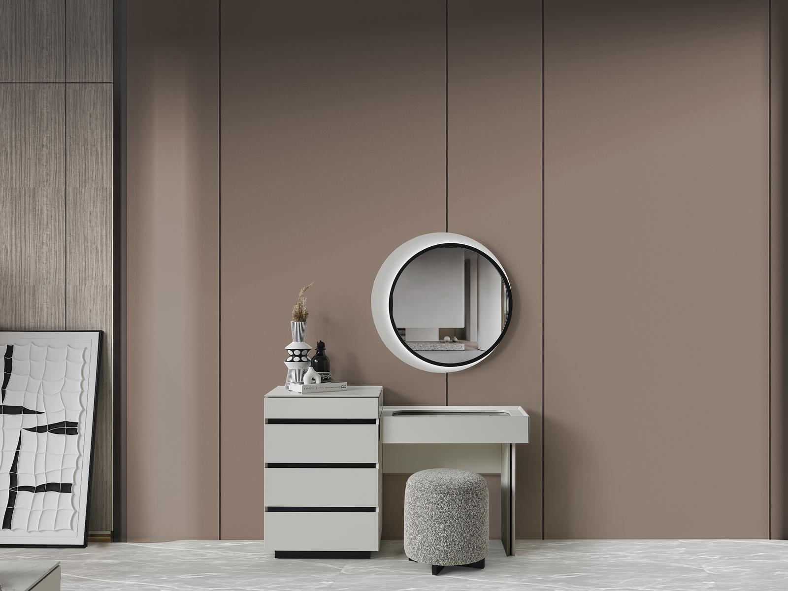 ASHLEY YATAK ODASI TAKIMI