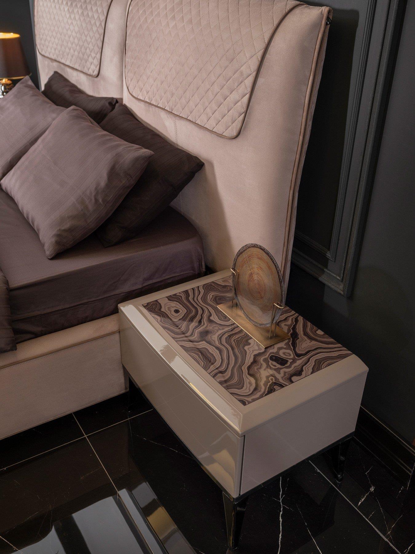 BENTLEY YATAK ODASI TAKIMI