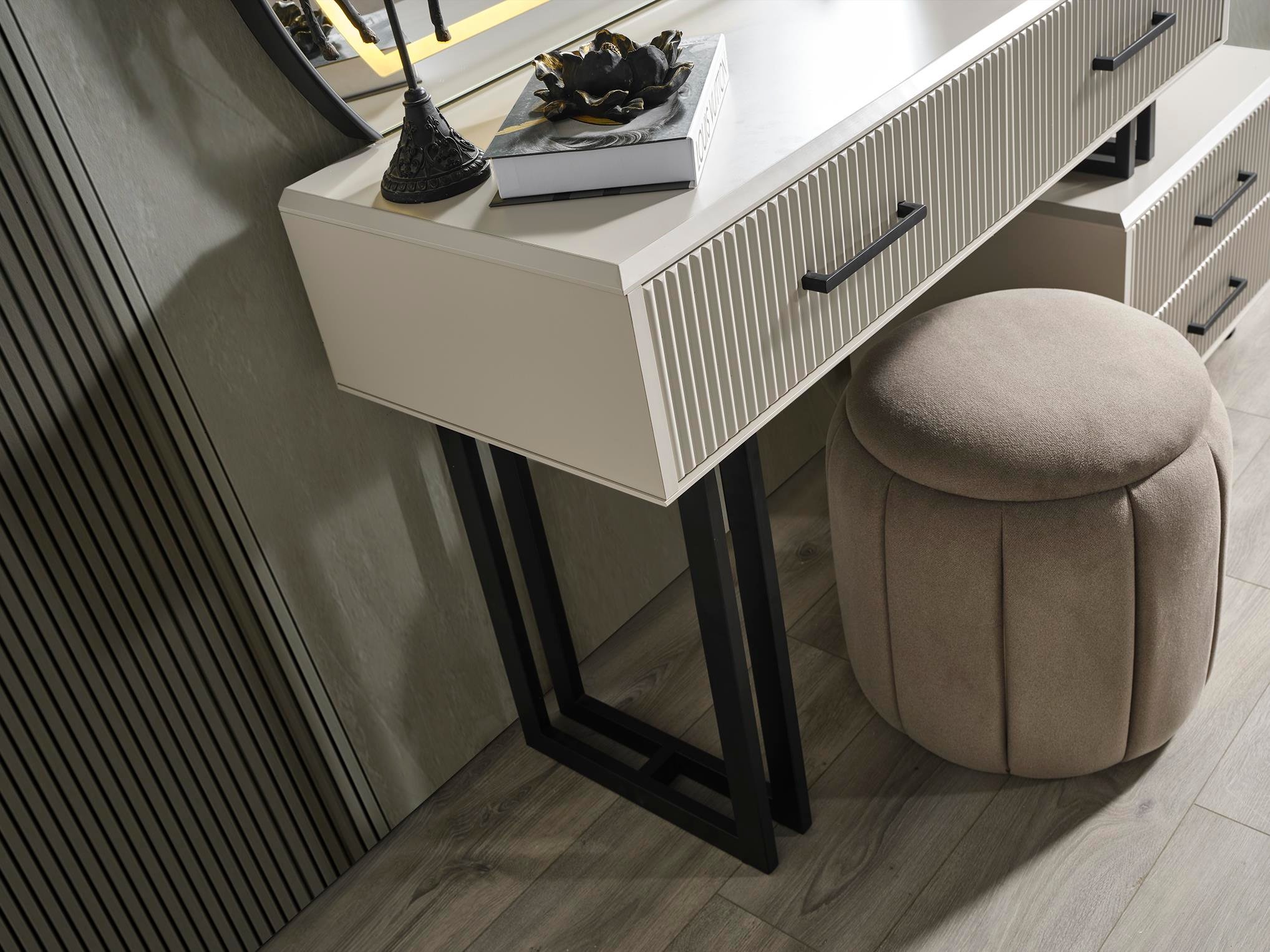 BLACK LİNE YATAK ODASI TAKIMI