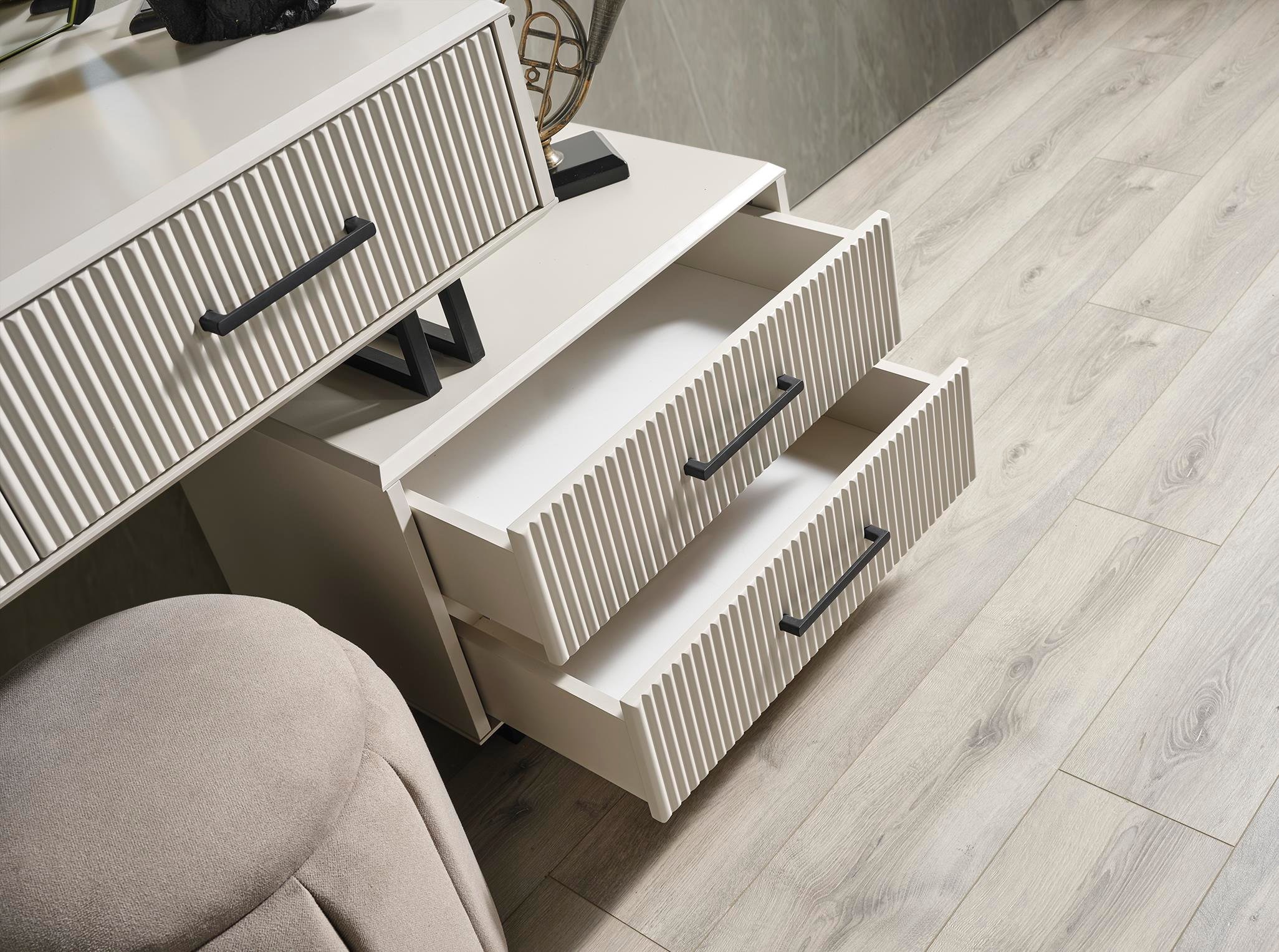 BLACK LİNE YATAK ODASI TAKIMI