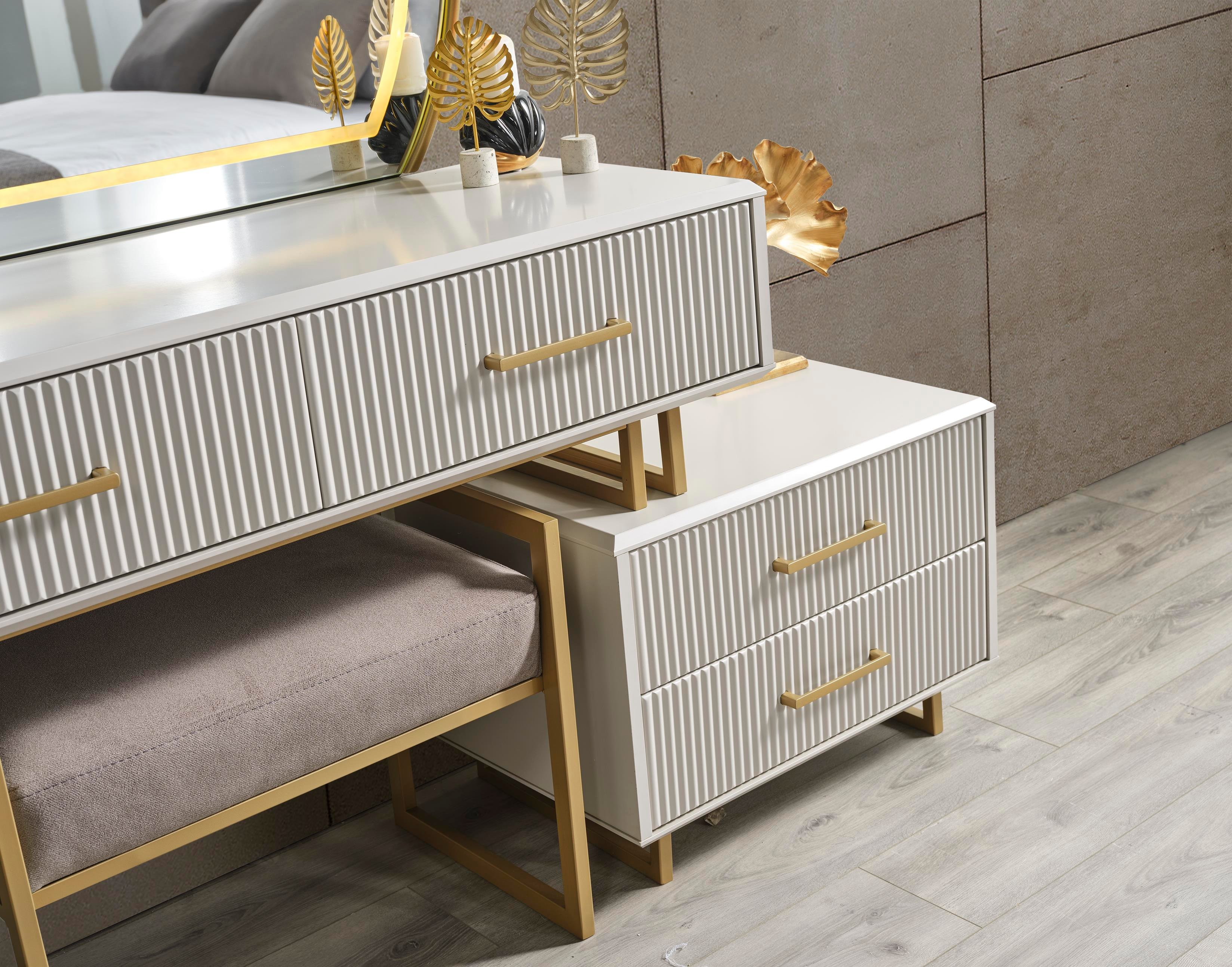 GOLD BLACK LİNE ŞİFONYER