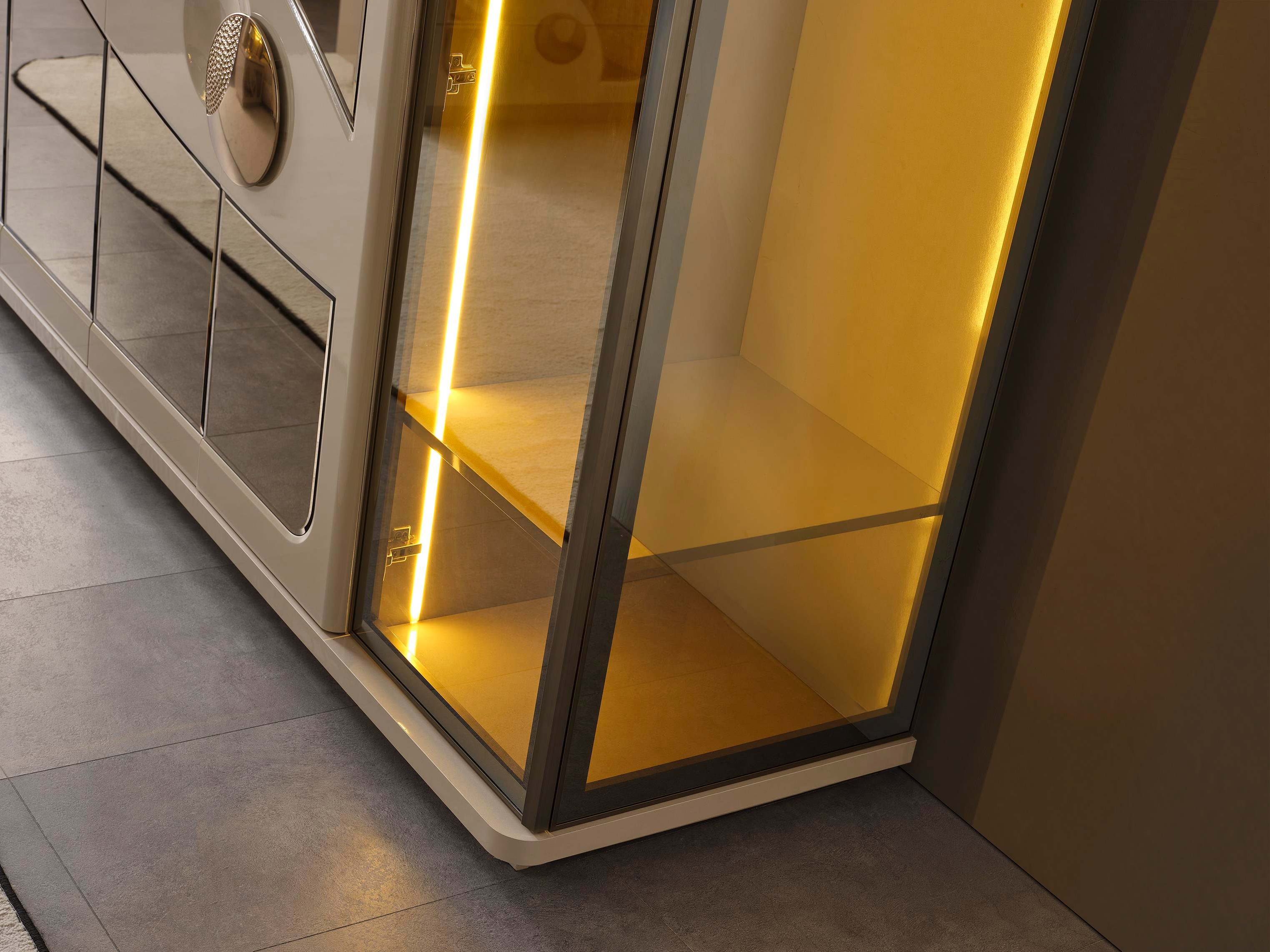 GUCCİ YATAK ODASI TAKIMI