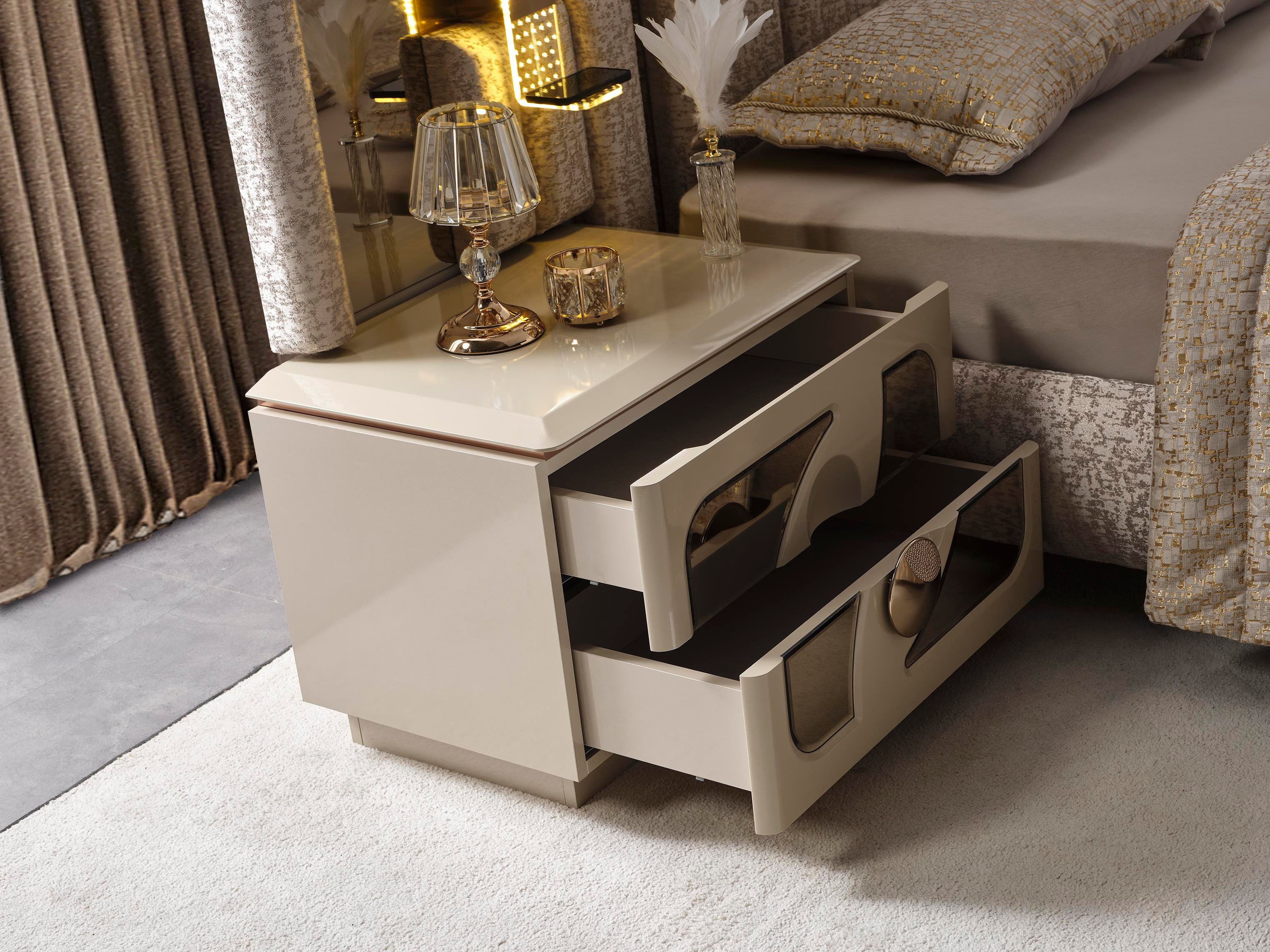 GUCCİ YATAK ODASI TAKIMI