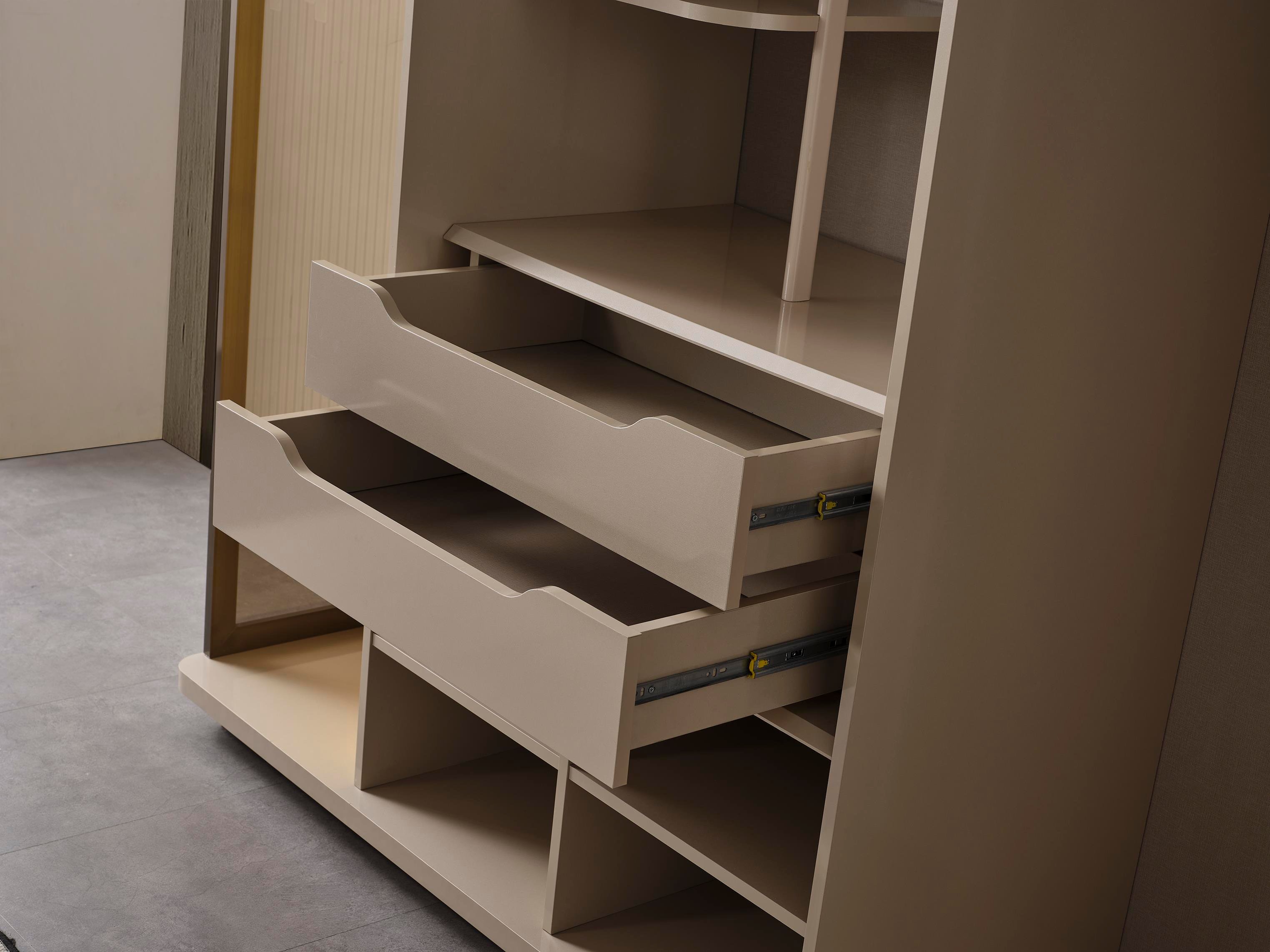 GUCCİ YATAK ODASI TAKIMI