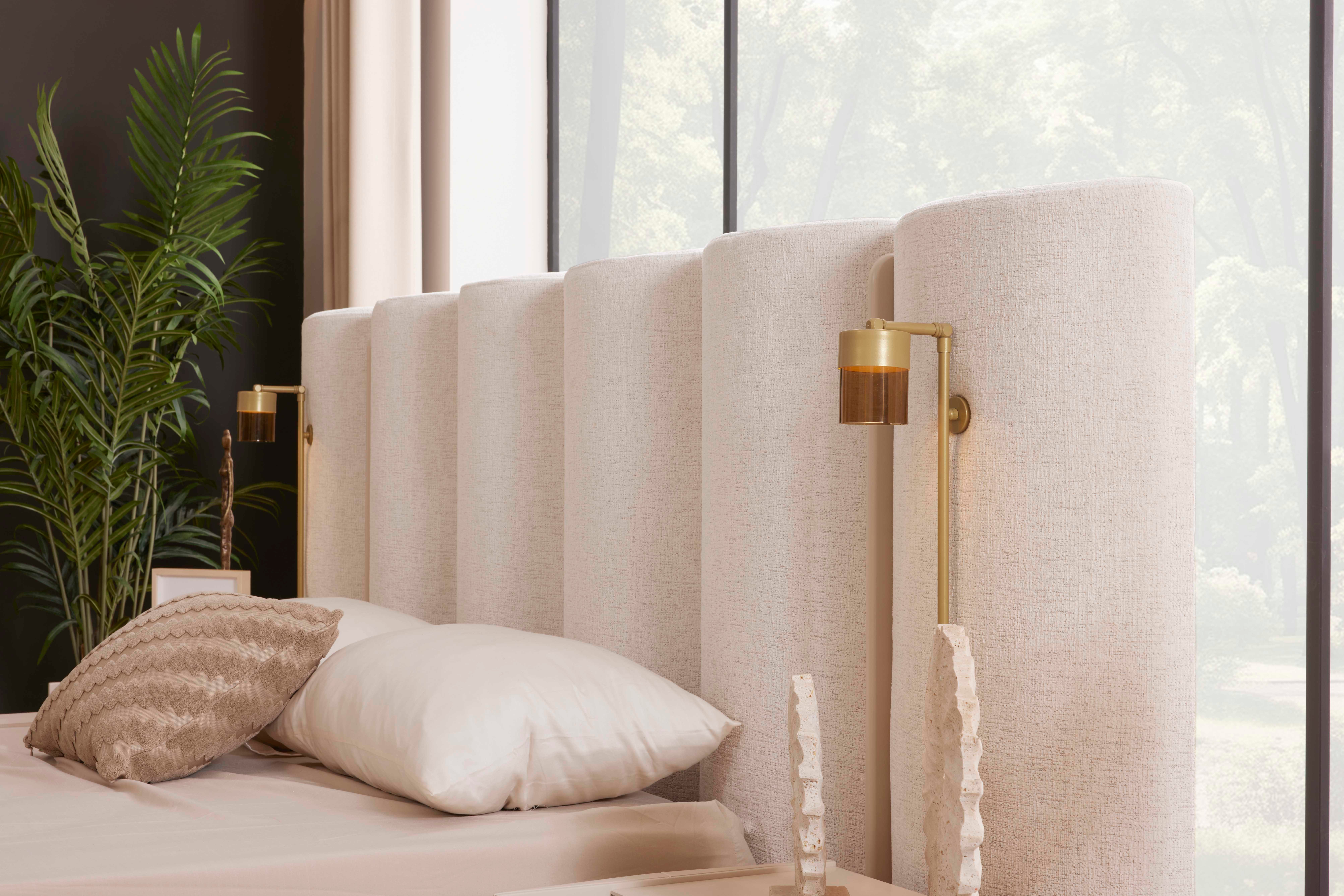 HELEN YATAK ODASI TAKIMI