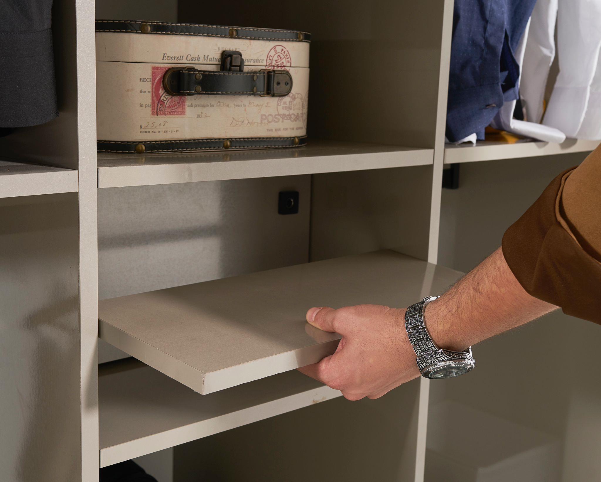 OYLAT GİYİMME DOLABI