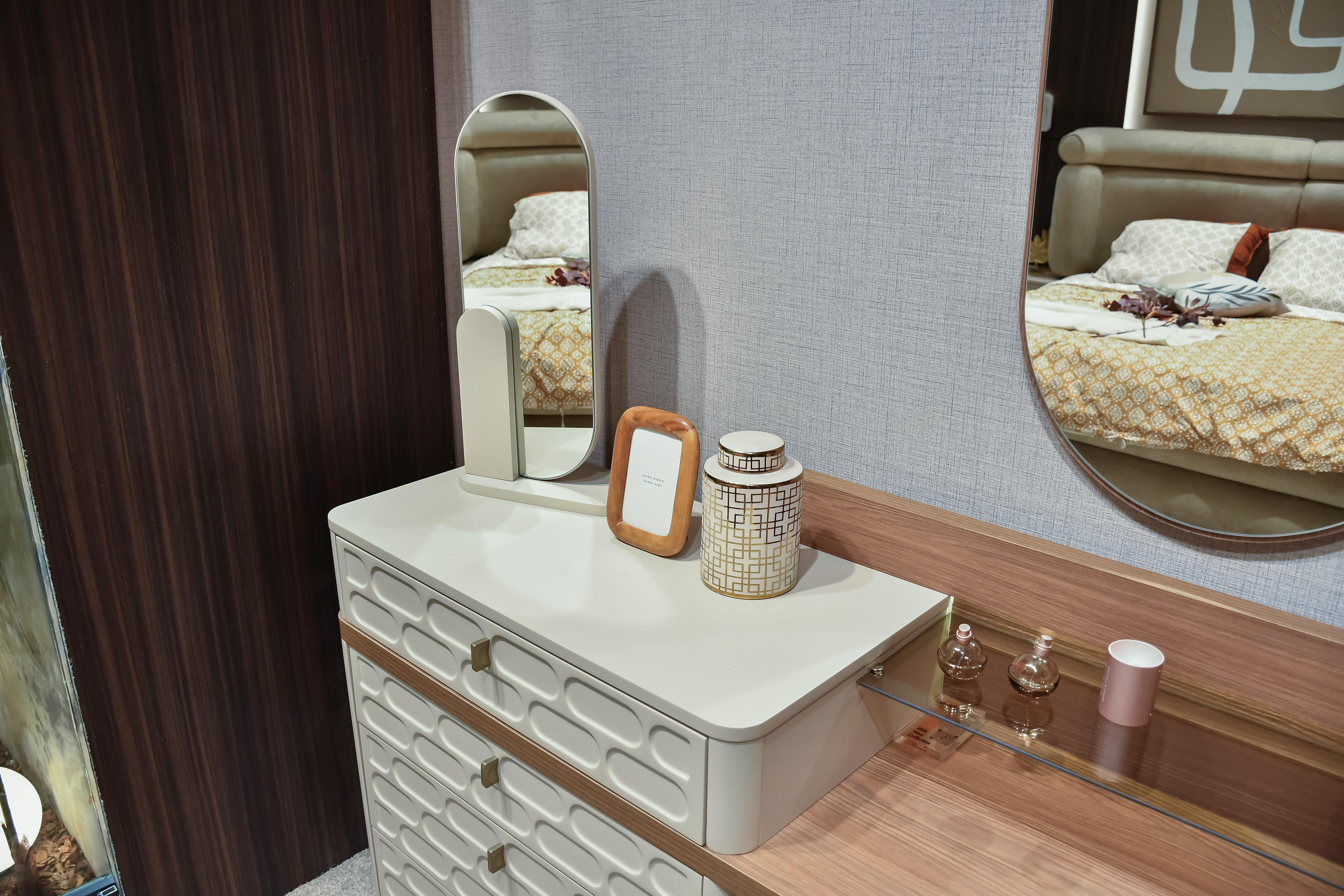 PRADA AYNALI ŞİFONYER