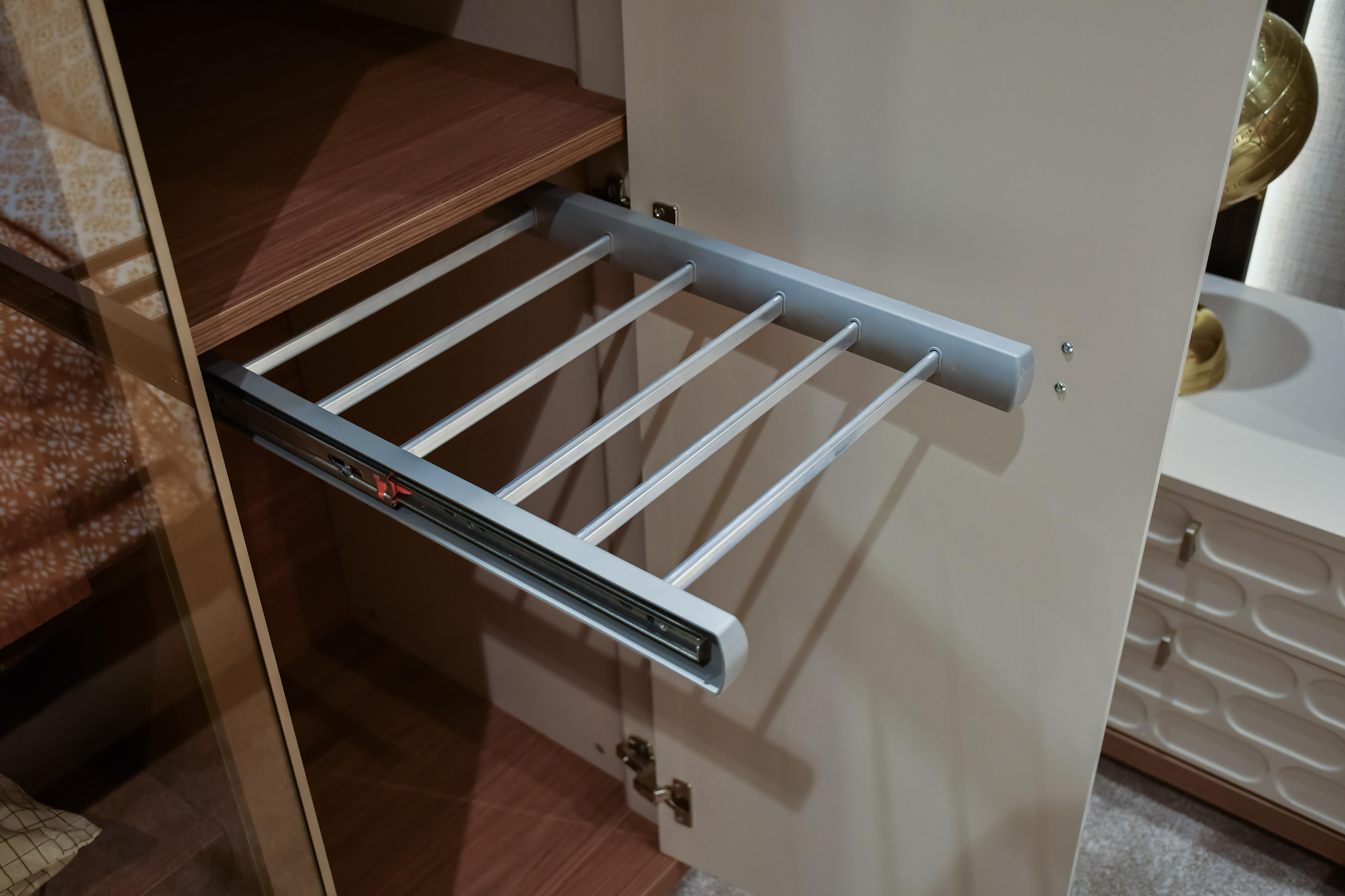 PRADA YATAK ODASI TAKIMI