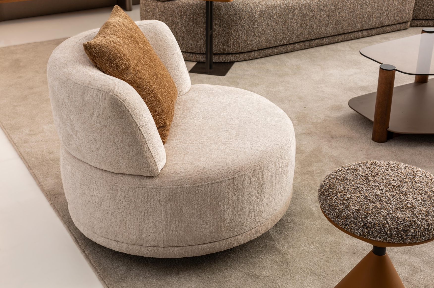 STATUE KOLTUK TAKIMI