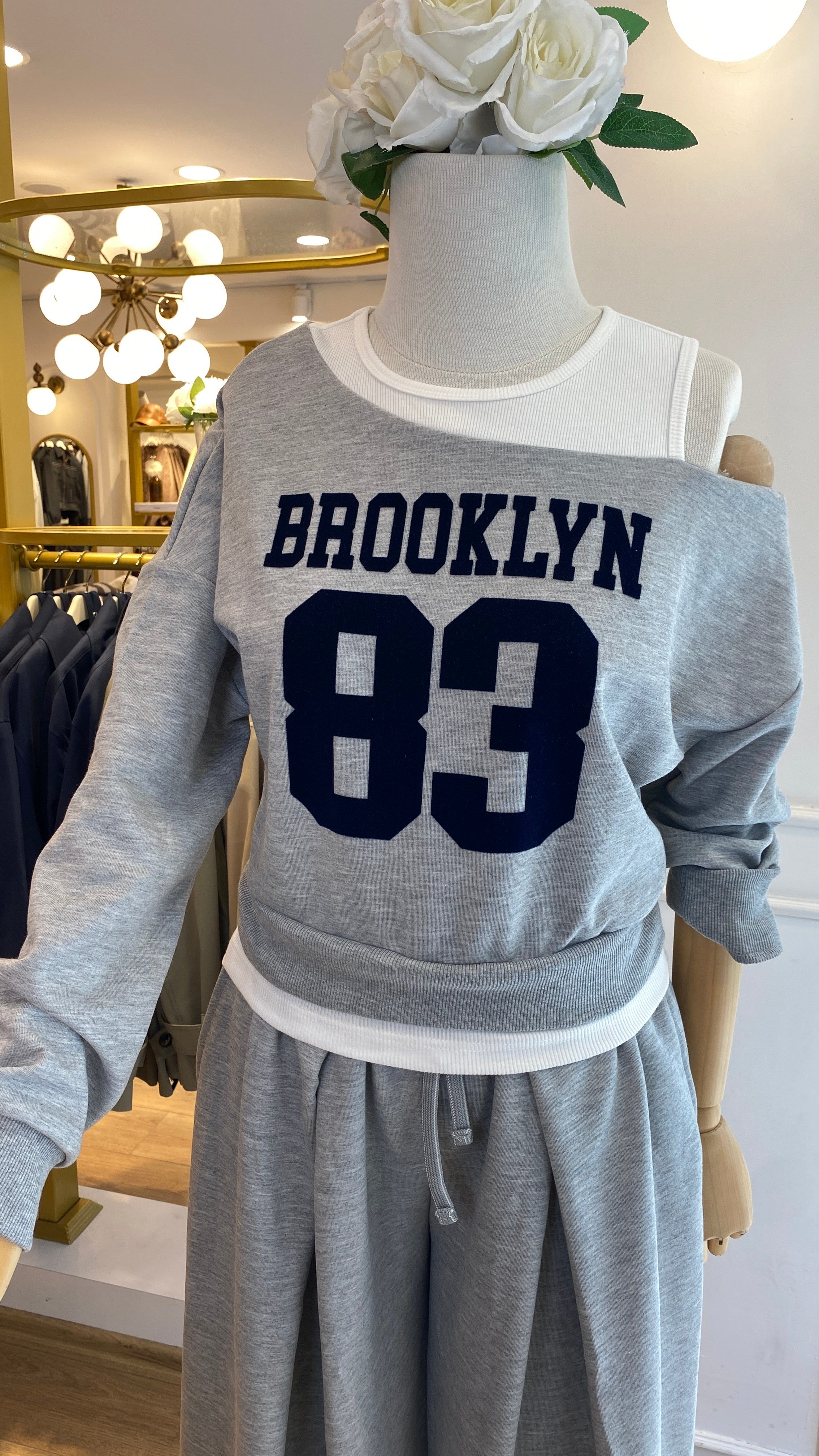 Asimetrik Atlet Detaylı Sweatshirt
