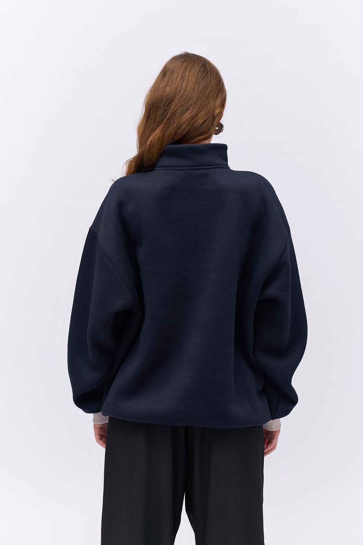 Balıkçı Yaka Yazılı Oversize Sweatshirt