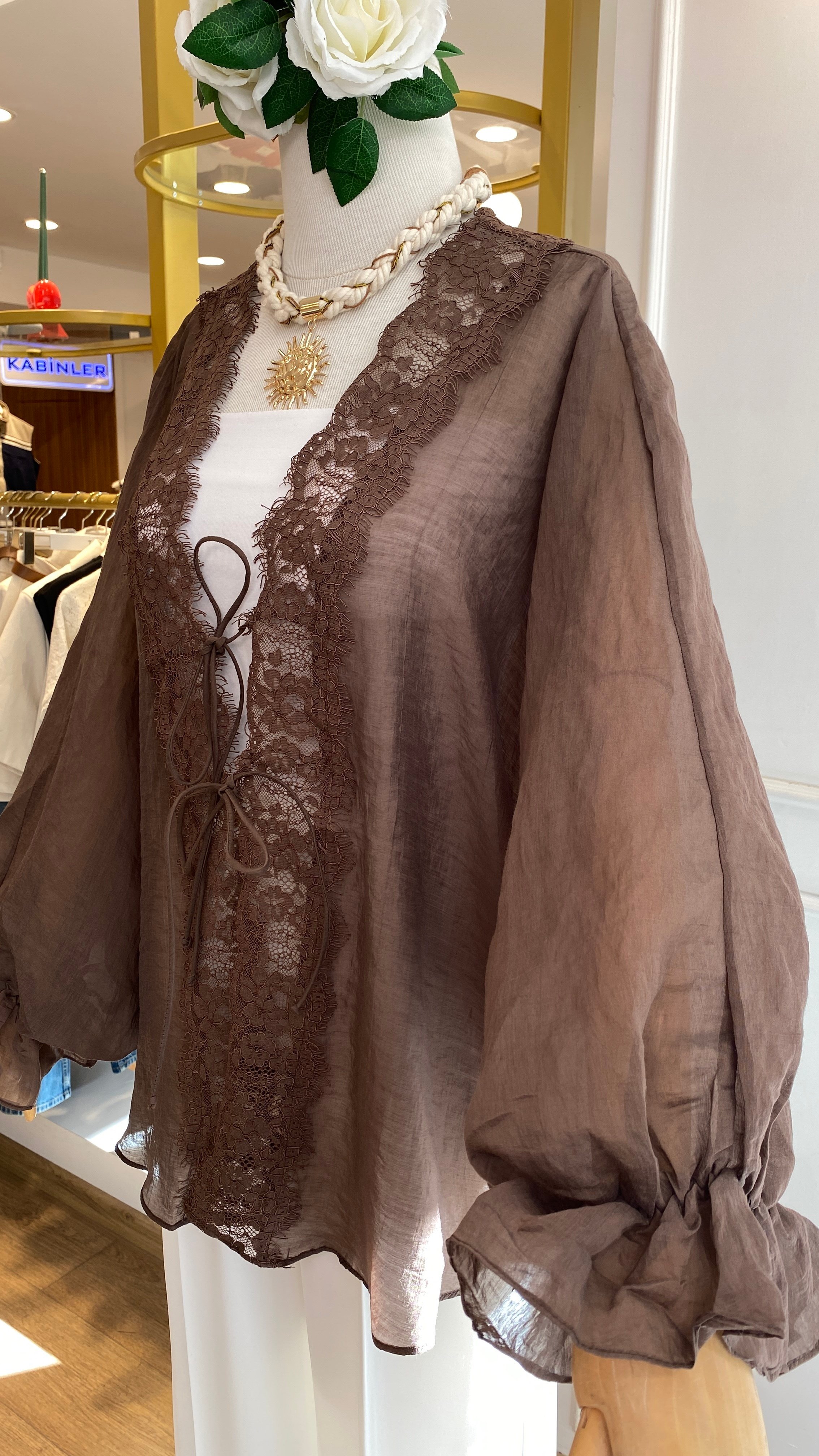 DANTELLİ GÖMLEK