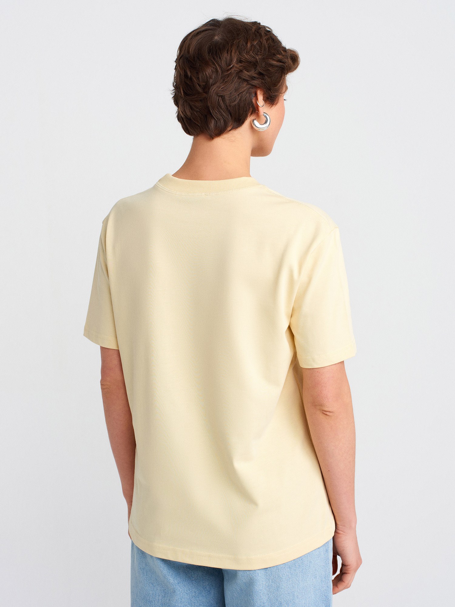 Dekoratif Dikişli Bisiklet Yaka Tshirt