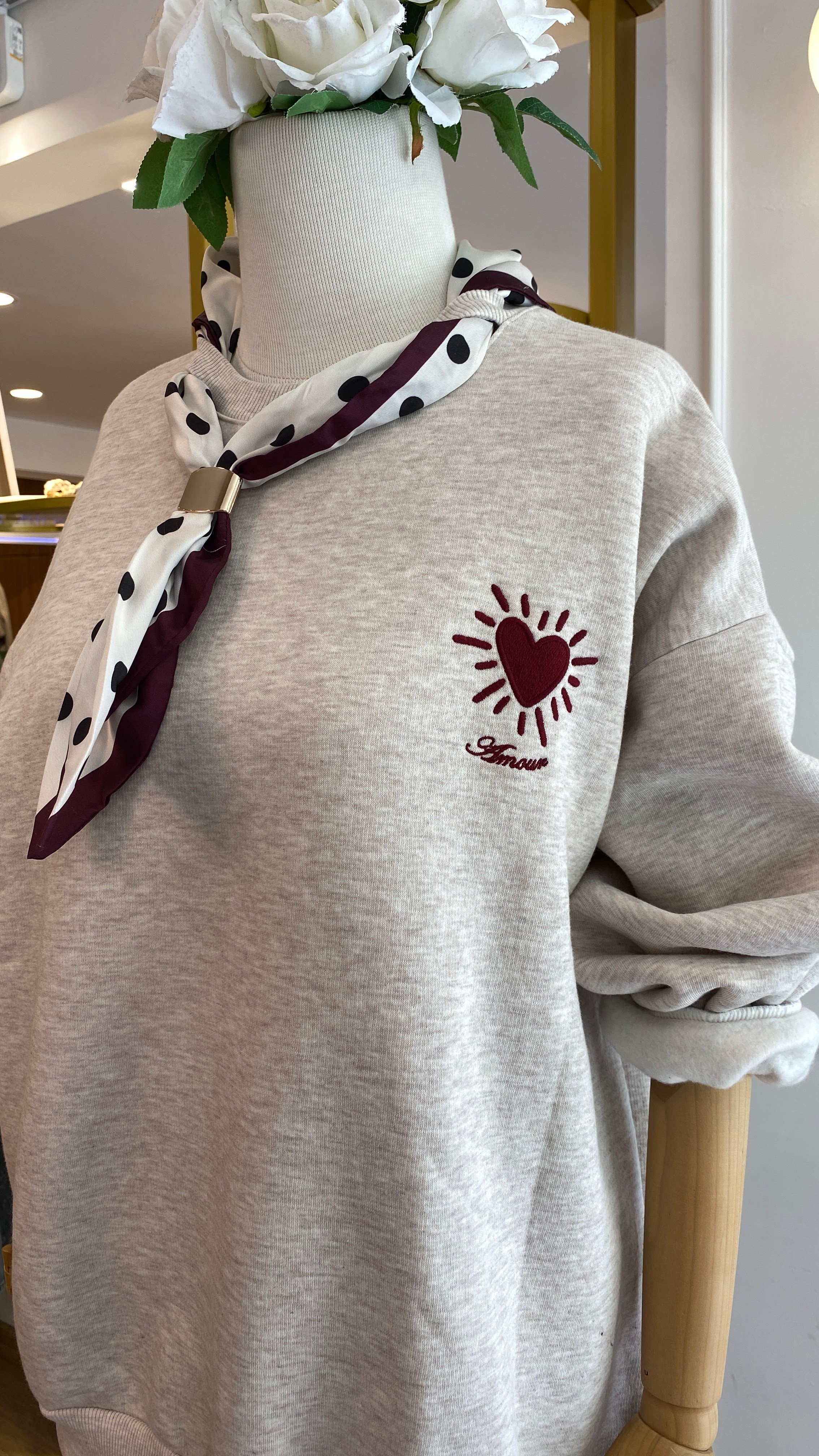 Fular Detaylı Sweatshirt