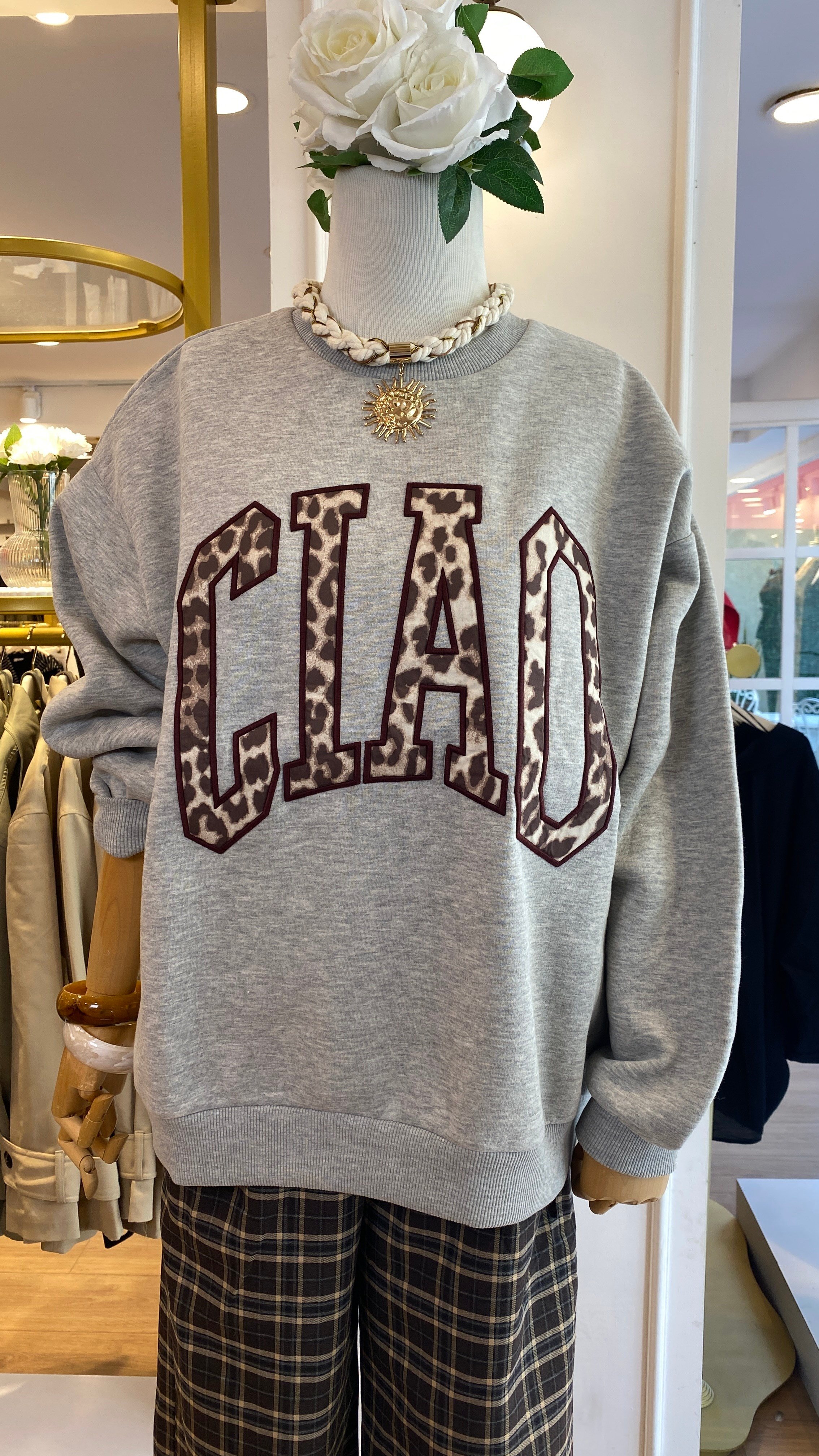 Nakış Detaylı Sweatshirt
