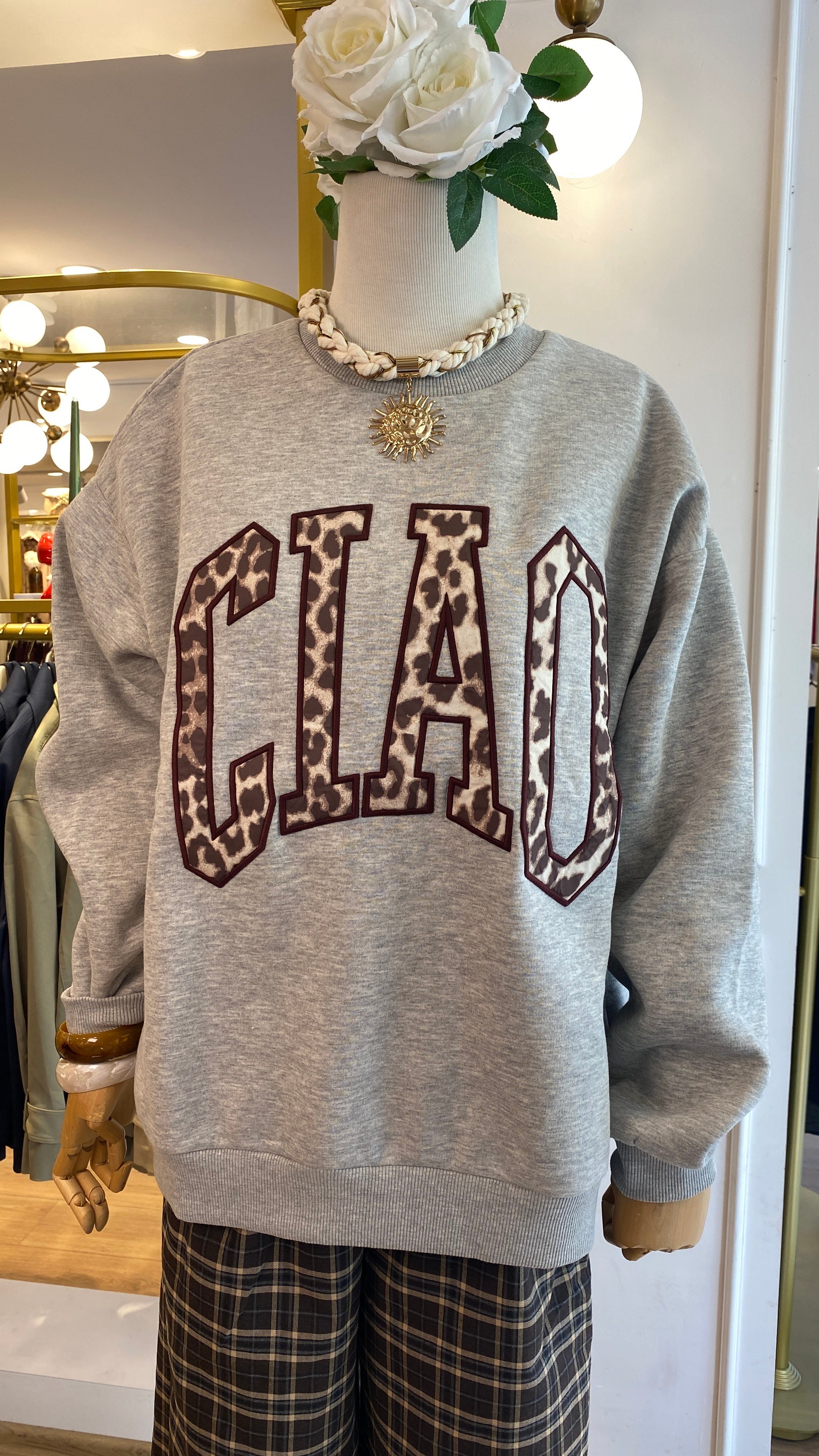 Nakış Detaylı Sweatshirt
