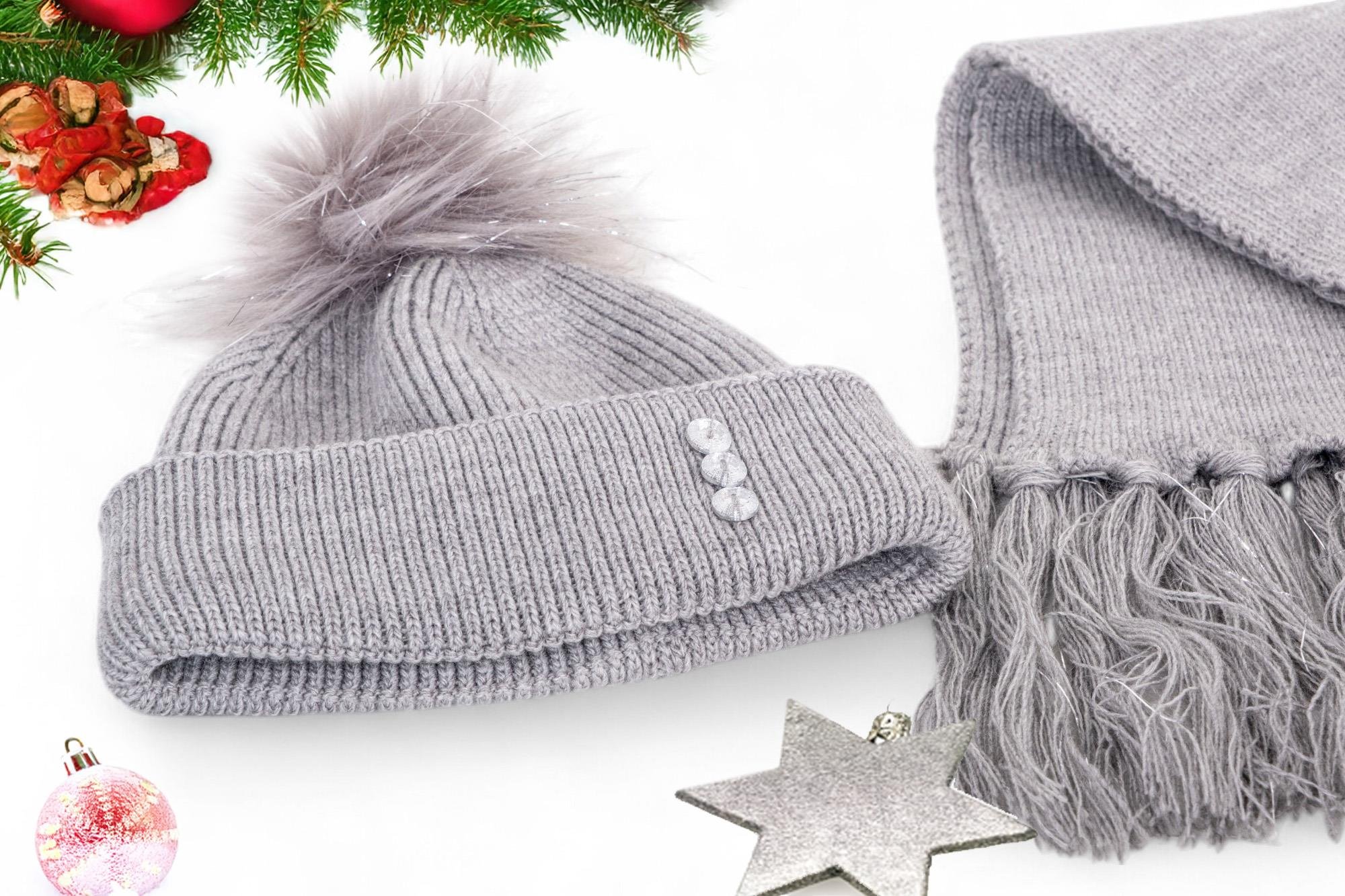 Gri Düz Ponponlu Püsküllü Kız Çocuk Atkı ve Bere Takımı