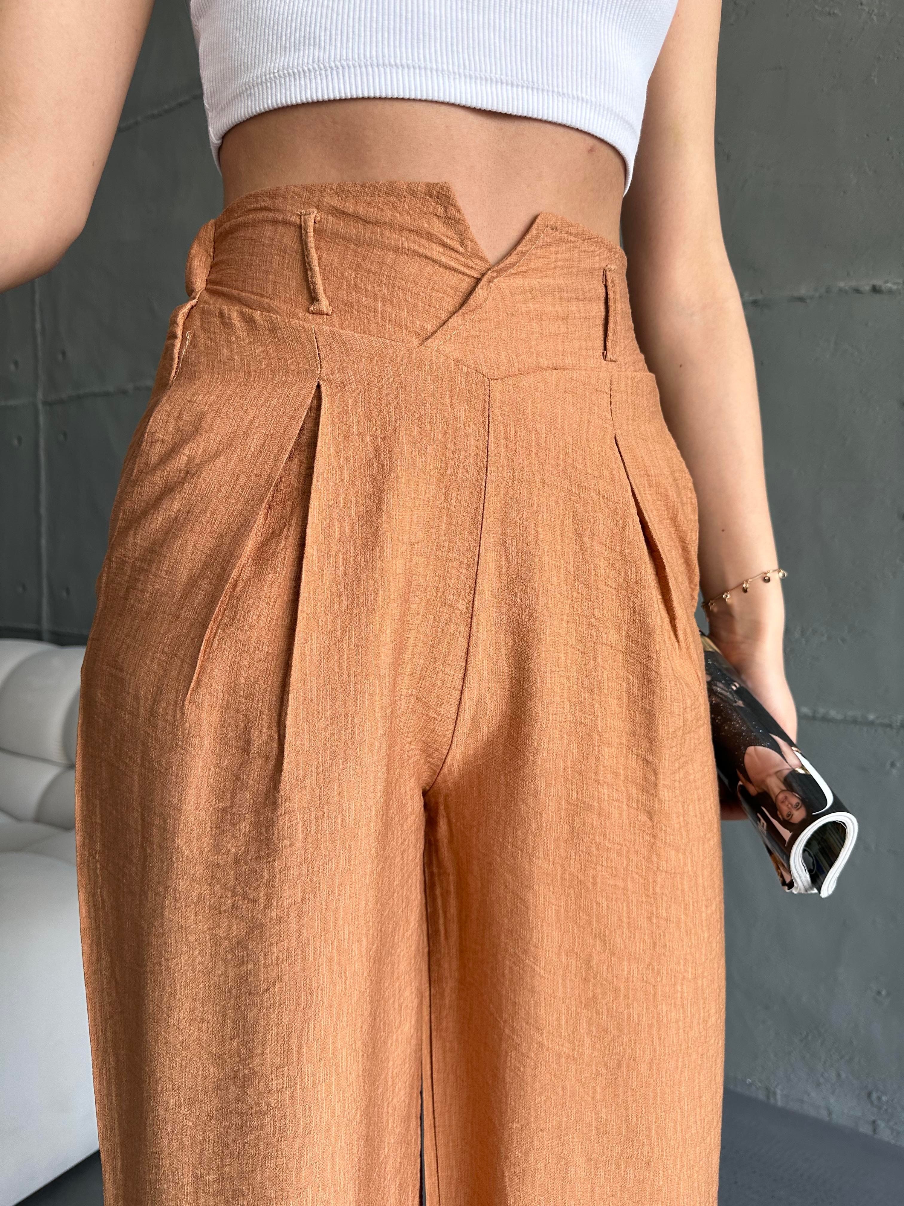 Kadın Camel Keten Paçaları Yırtmaçlı Pantolon