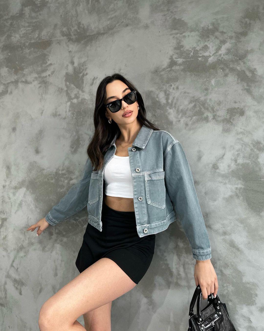 Kadın Çift Cepli Fermuarlı Crop Denim Ceket