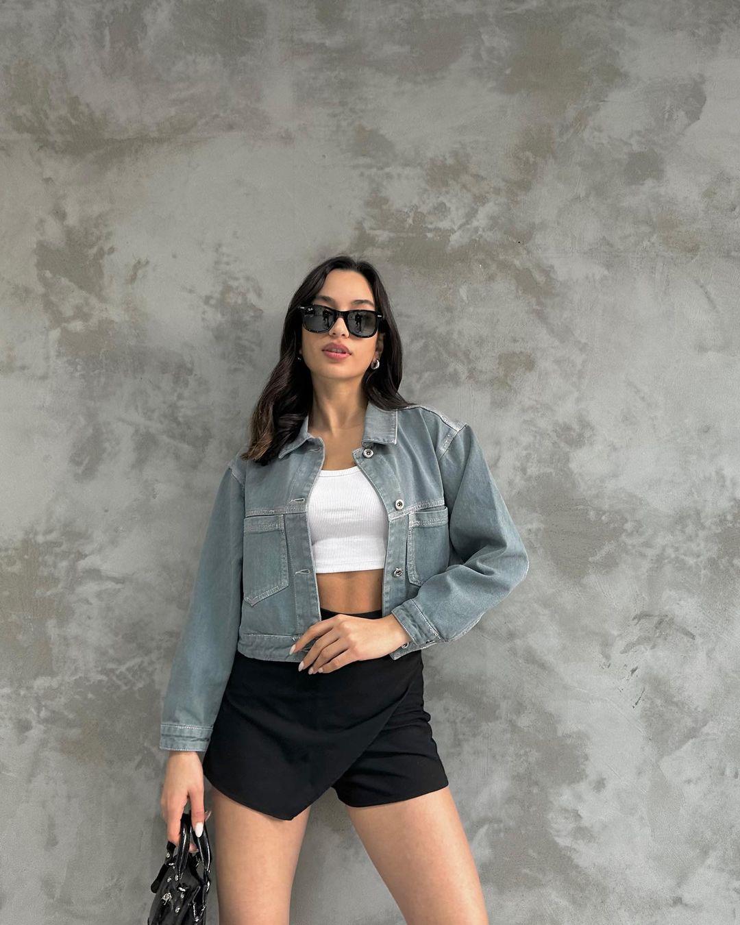 Kadın Çift Cepli Fermuarlı Crop Denim Ceket
