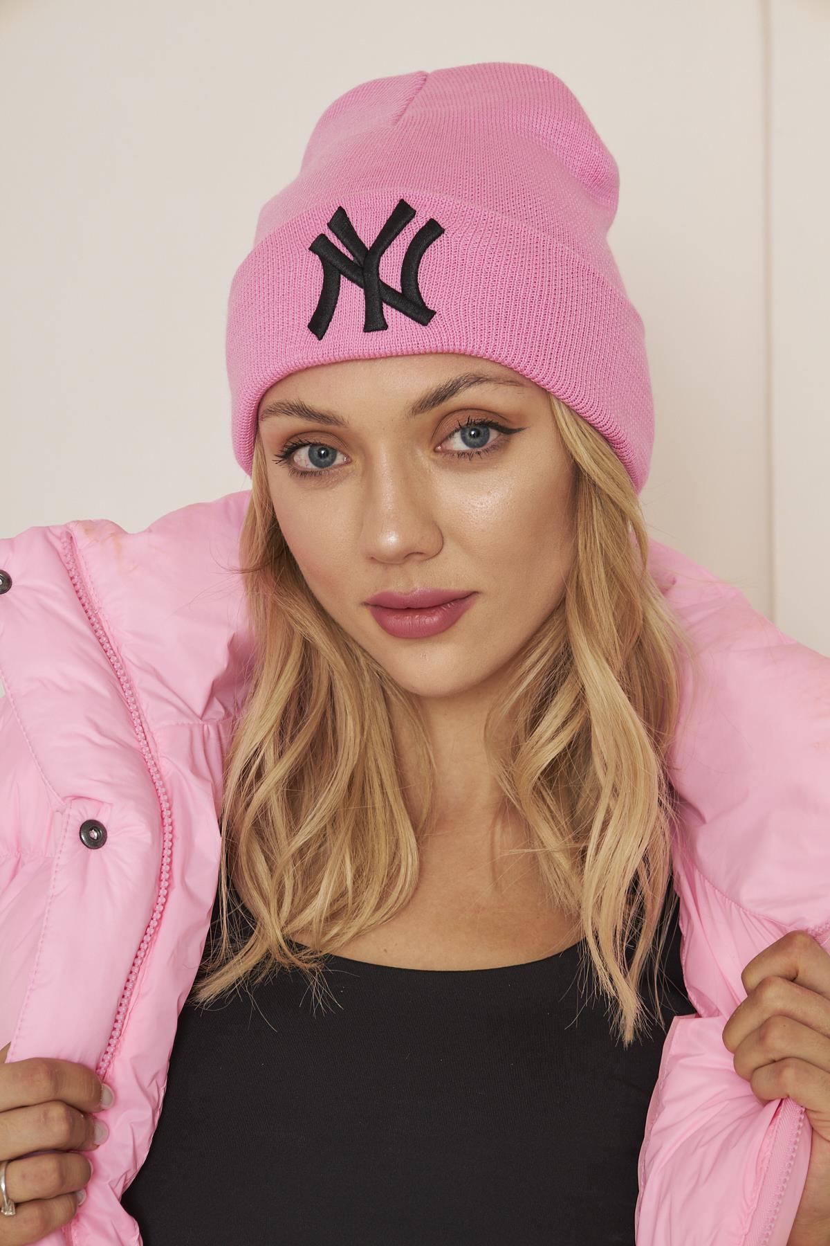 Pembe Unısex Ny Nakış Detaylı Yumuşak Dokulu Triko Bere