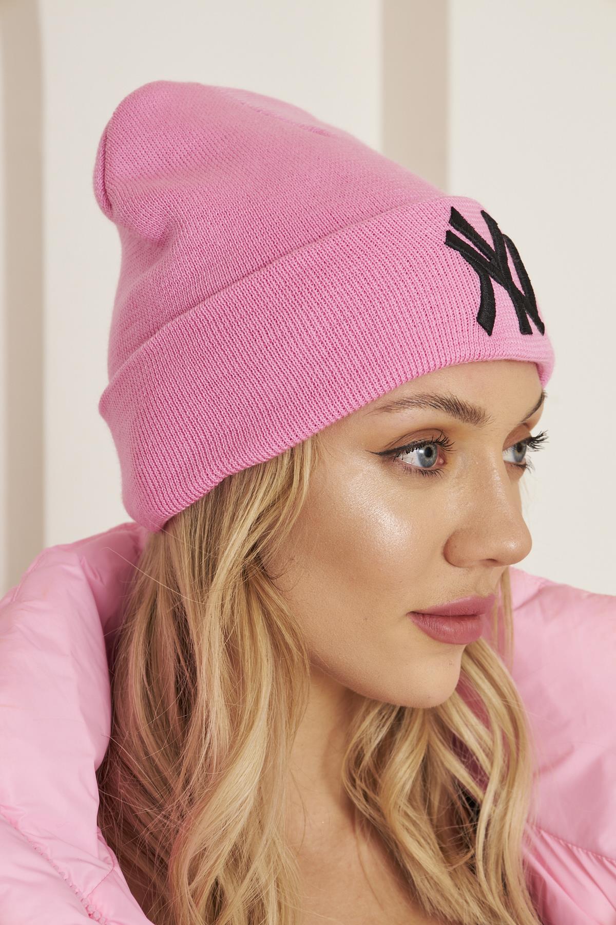 Pembe Unısex Ny Nakış Detaylı Yumuşak Dokulu Triko Bere